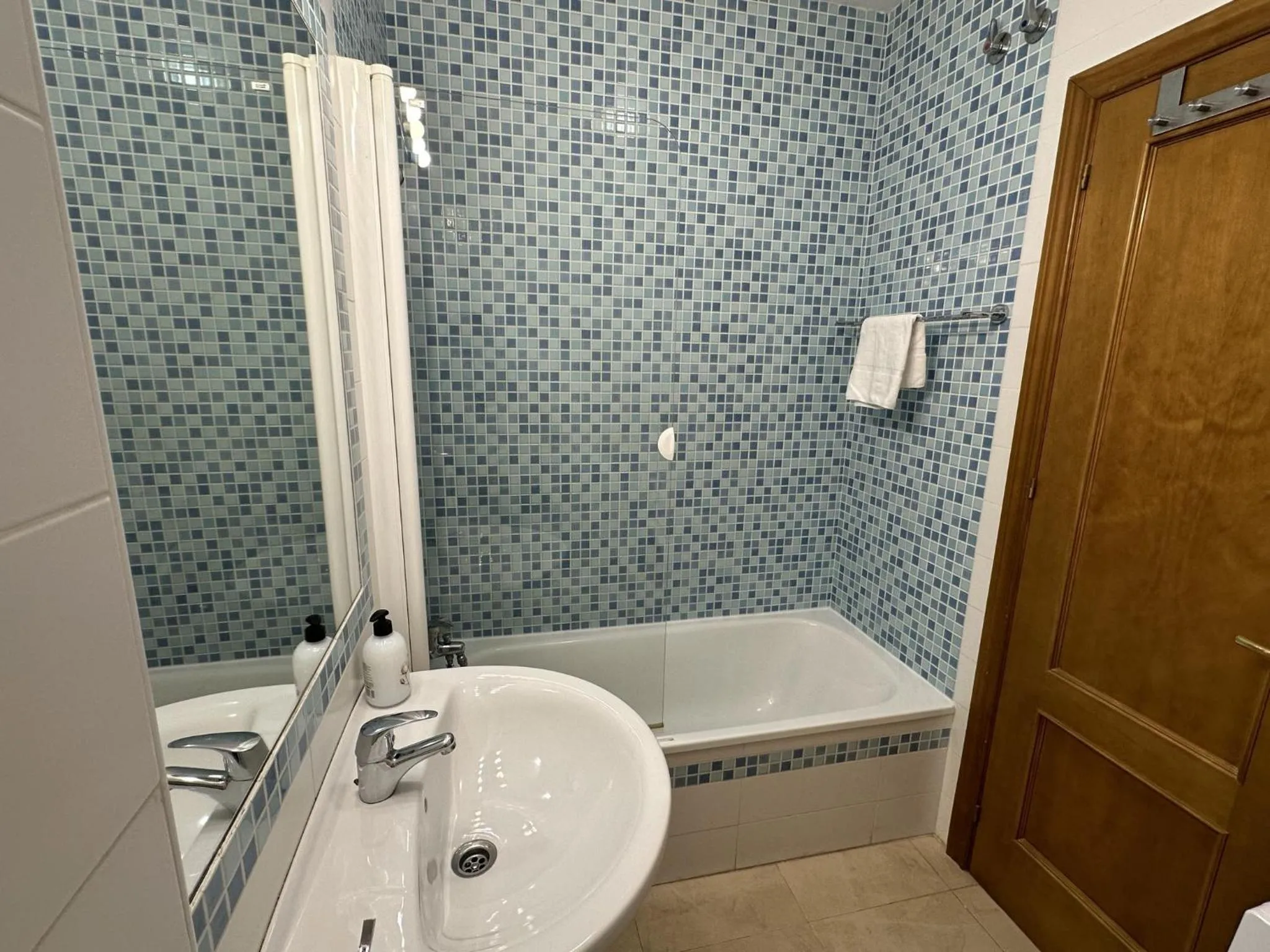 Bathroom in Nerja Paradise Rentals - Apt Chimenea A1E