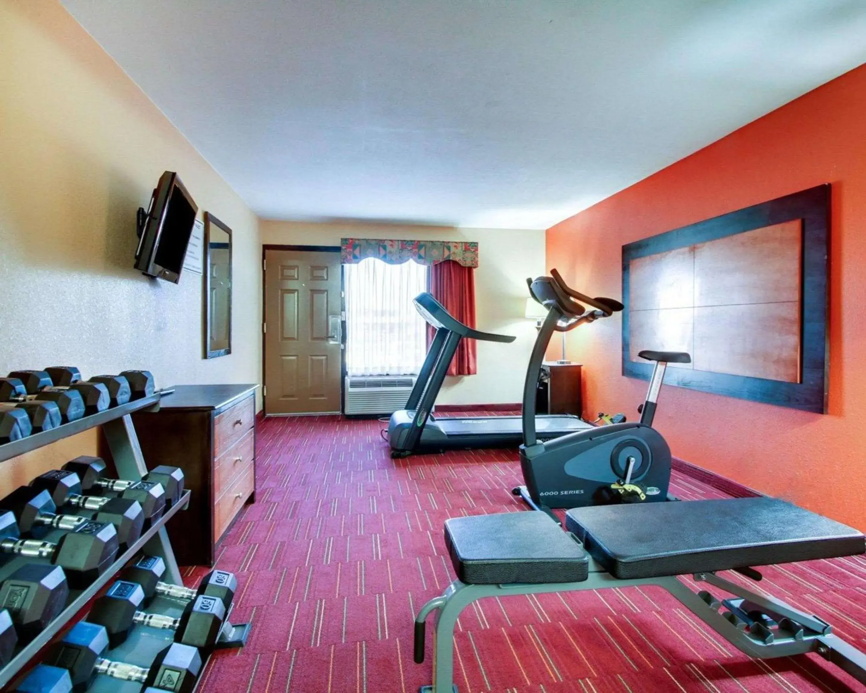Fitness centre/facilities in Quality Inn Fitness centre/facilities in Quality Inn