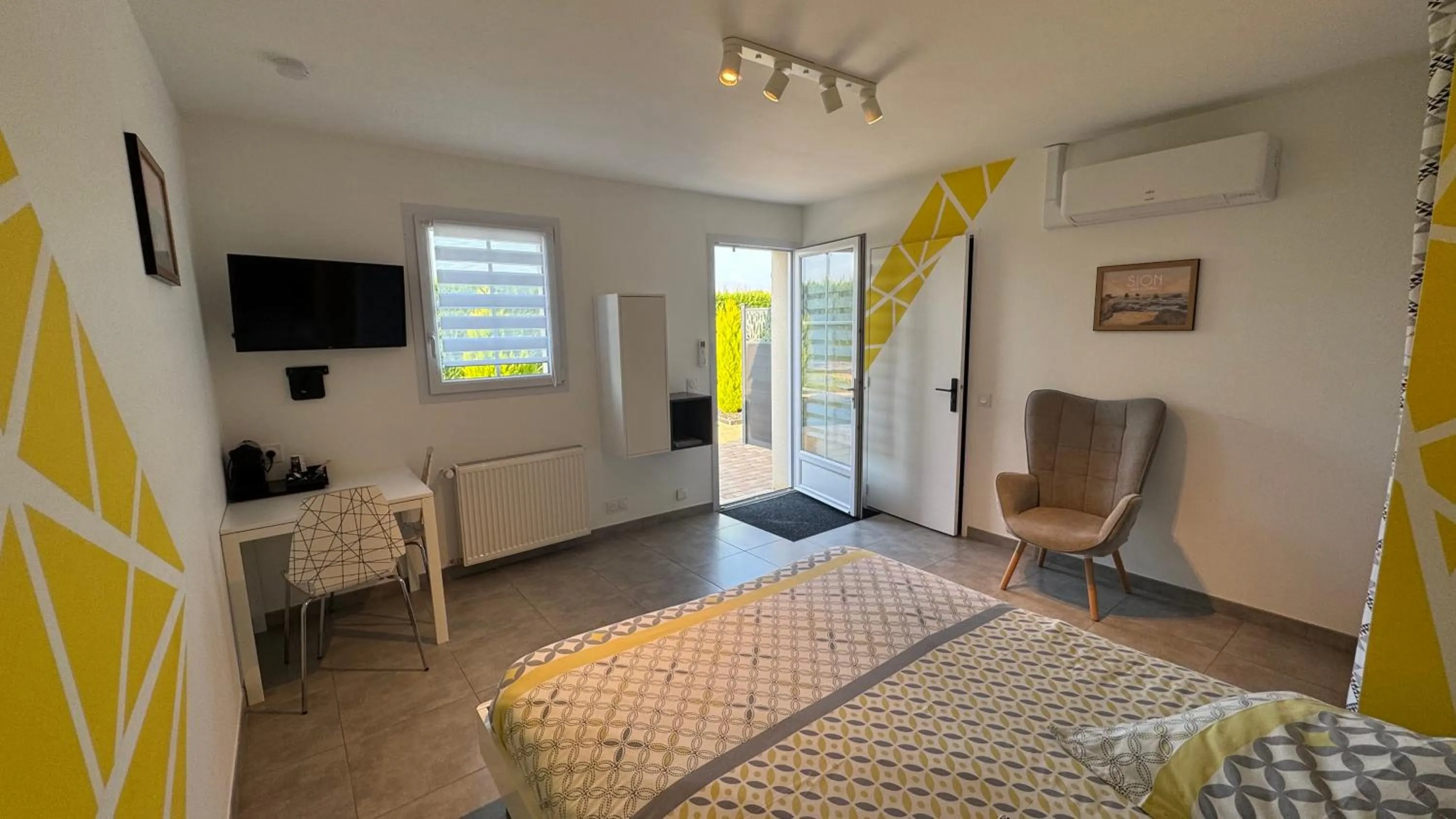 Photo of the whole room, Bed in CAP L'OCÉAN