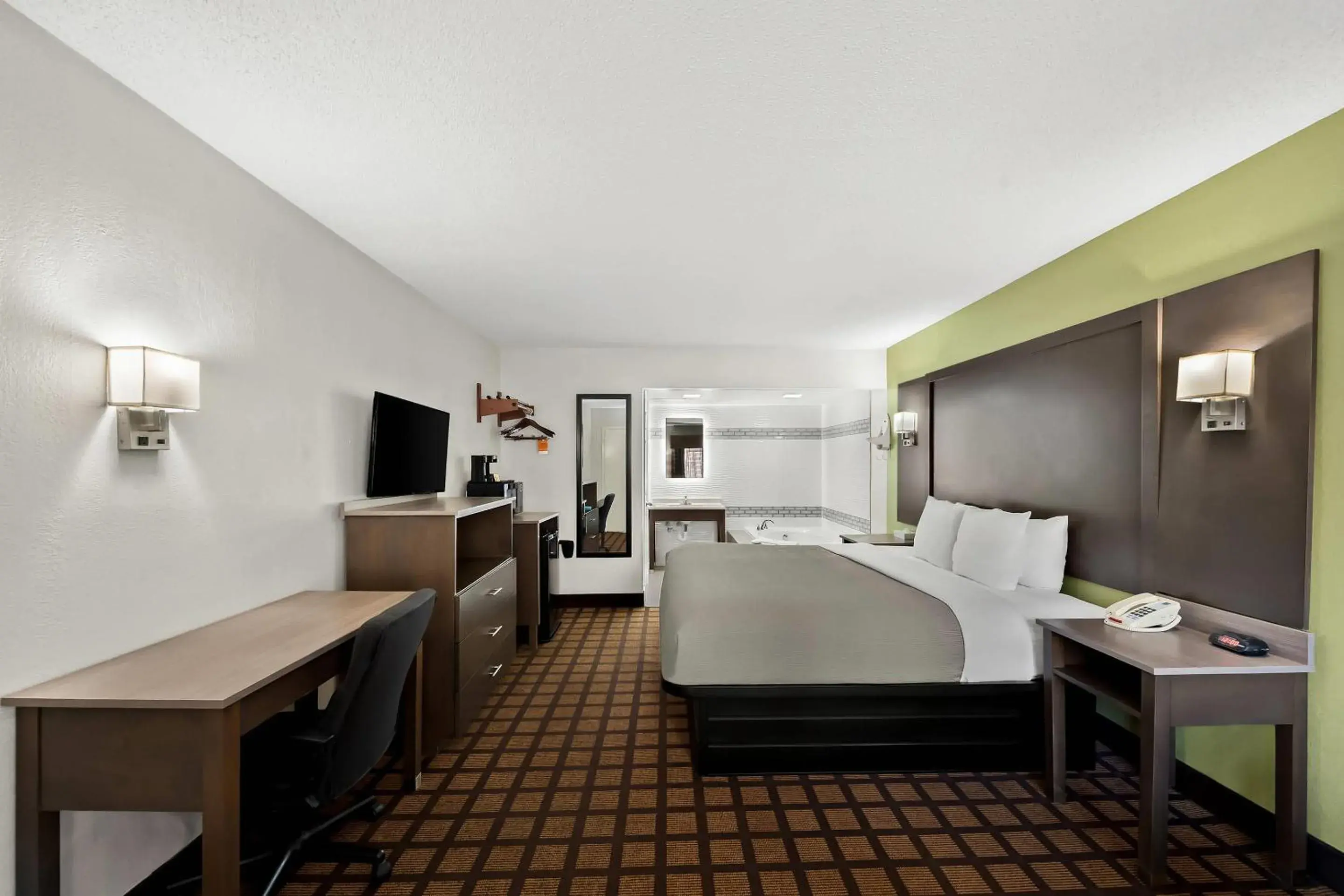 Bedroom, Bed in Quality Inn Raeford Bedroom, Bed in Quality Inn Raeford