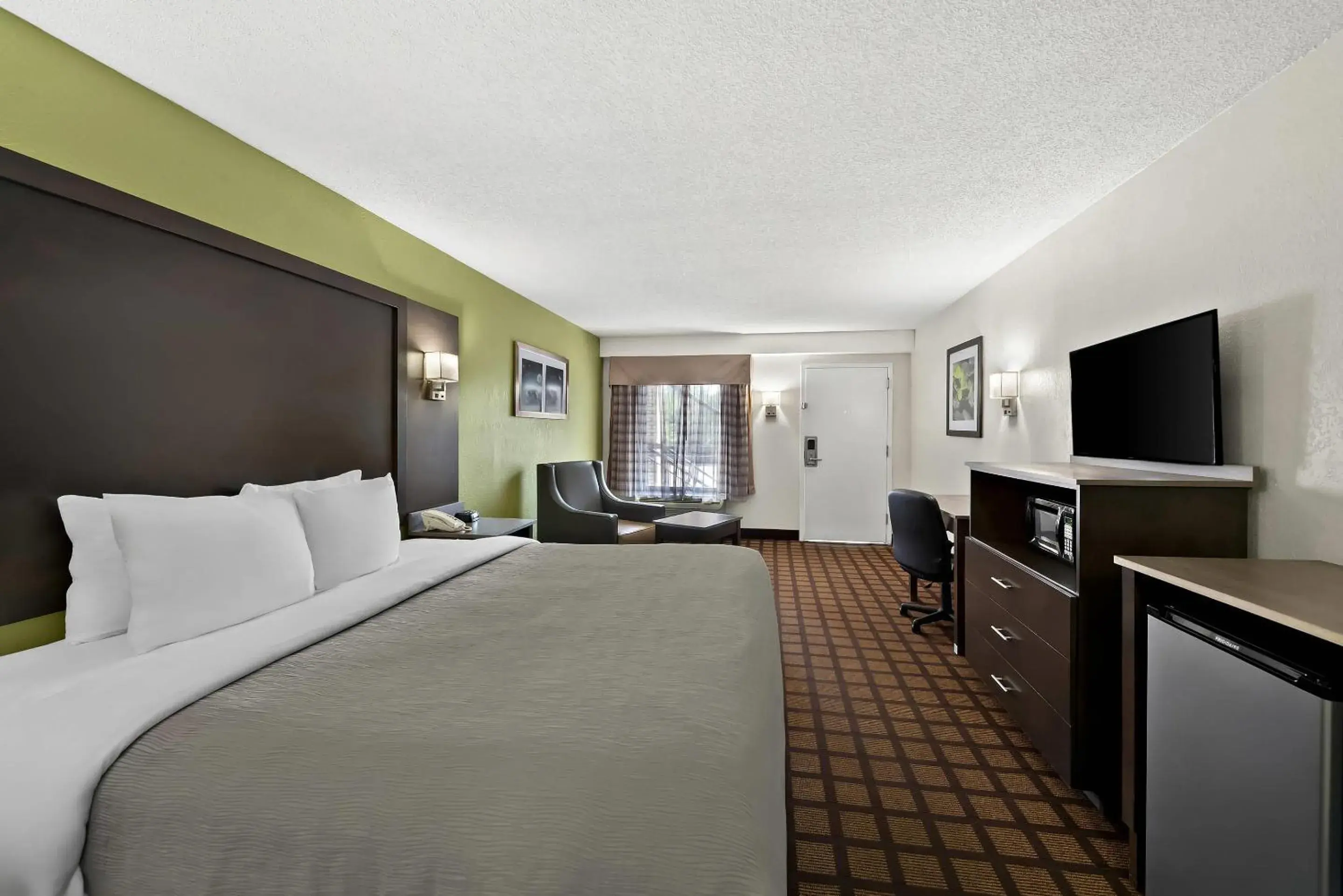 Bedroom, Bed in Quality Inn Raeford Bedroom, Bed in Quality Inn Raeford