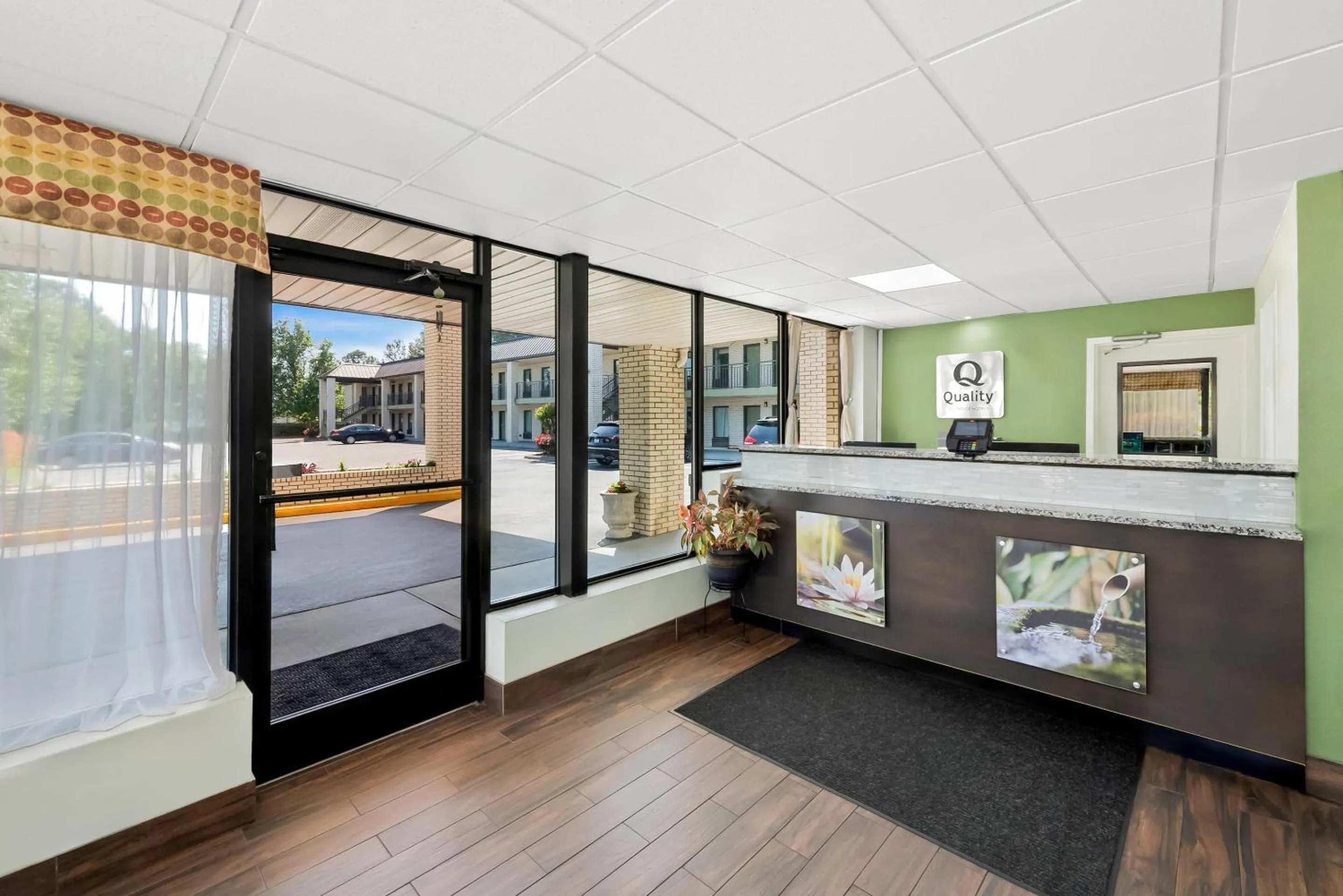 Lobby or reception in Quality Inn Raeford