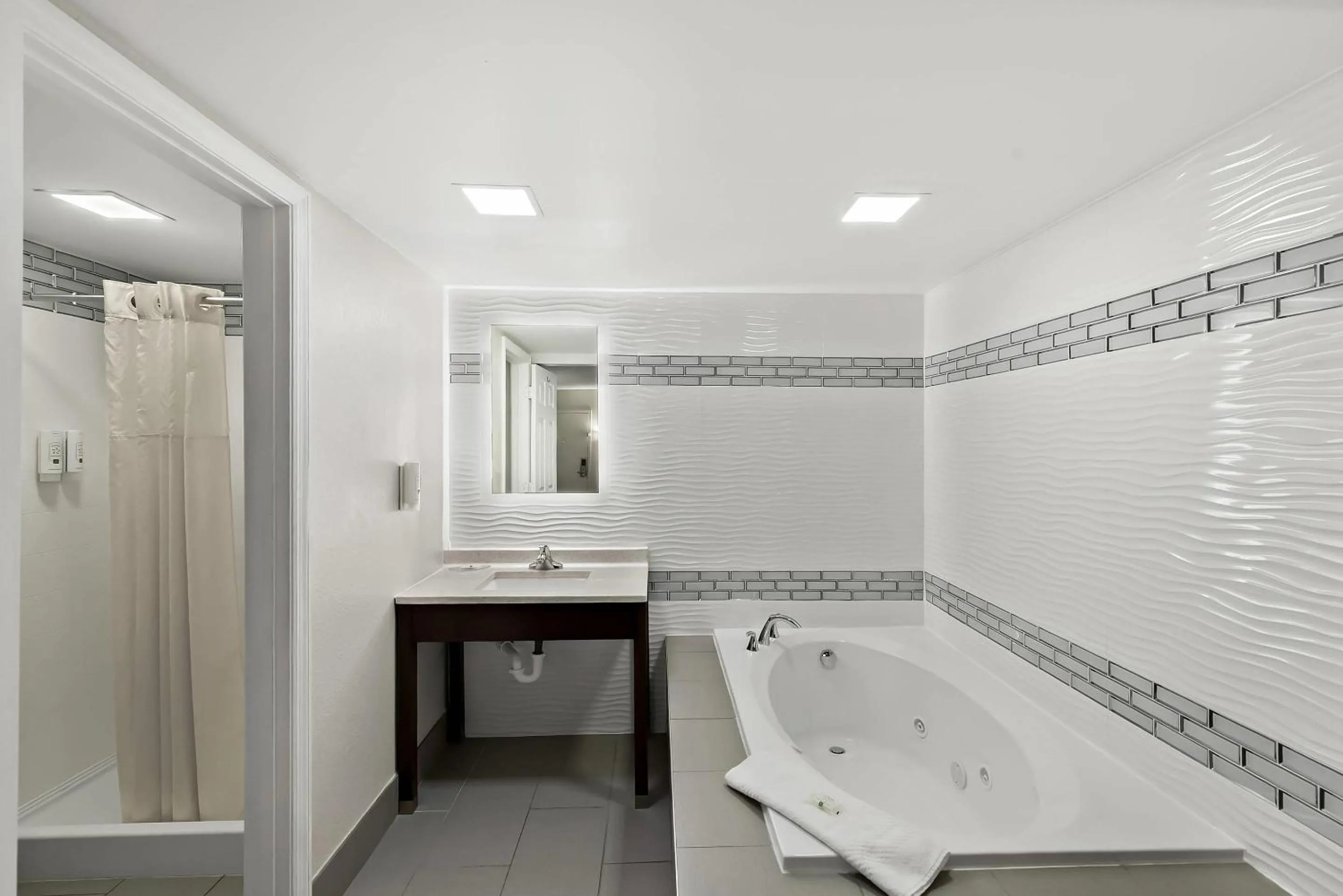 Bedroom in Quality Inn Raeford