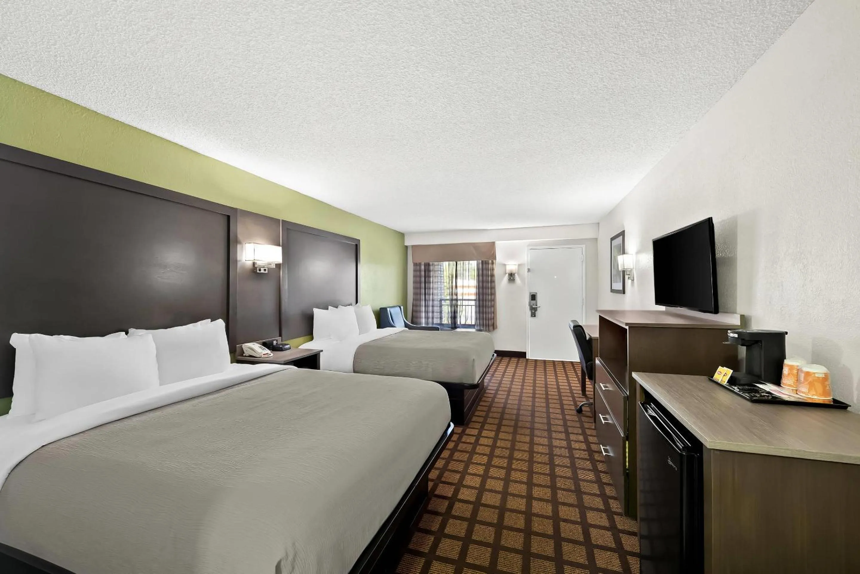 Bedroom, Bed in Quality Inn Raeford