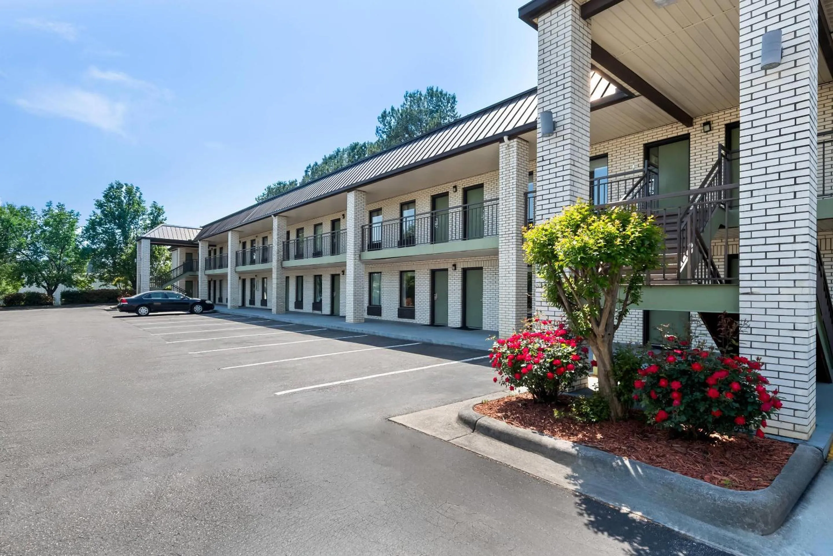 Property building in Quality Inn Raeford