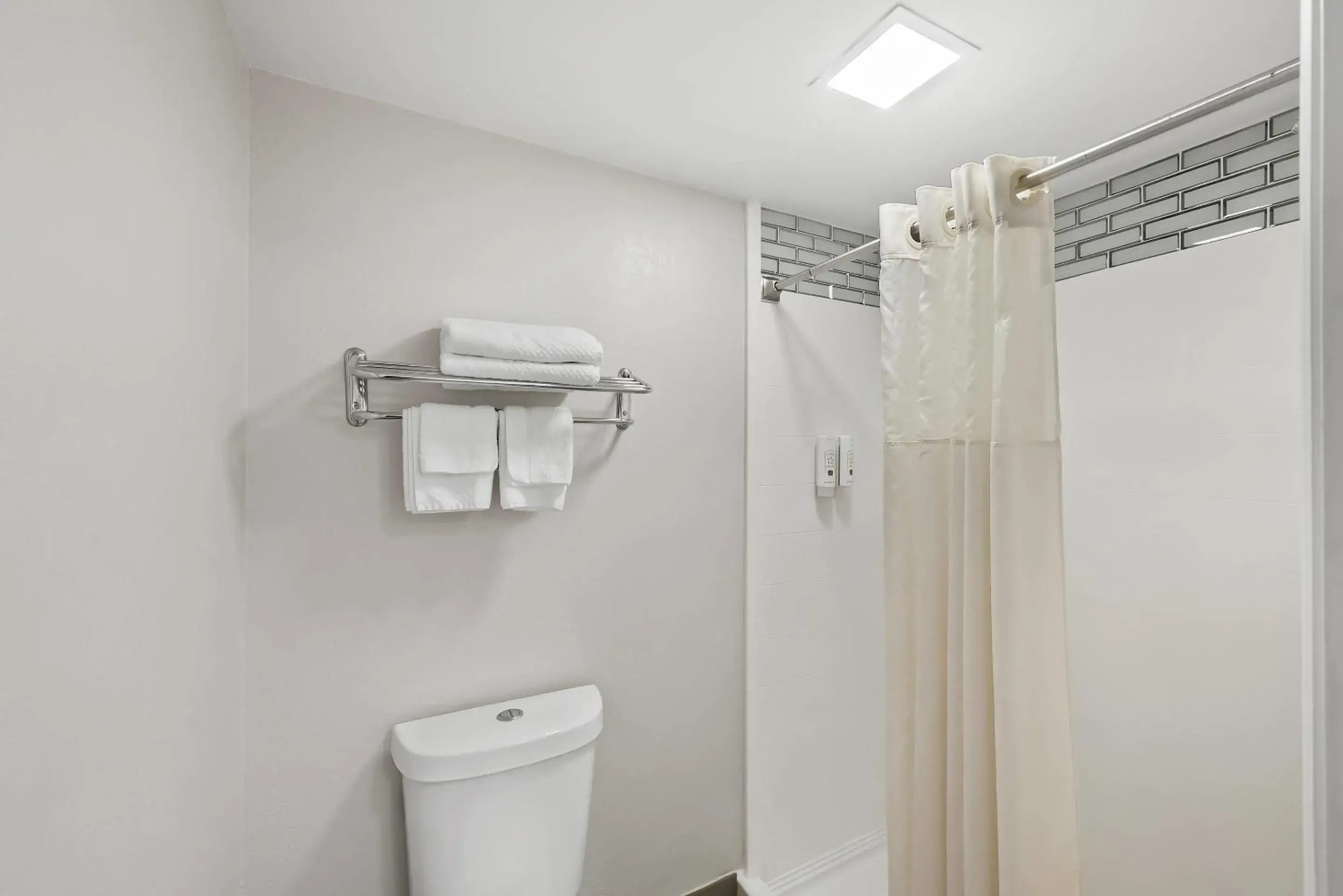 Bedroom in Quality Inn Raeford Bedroom in Quality Inn Raeford