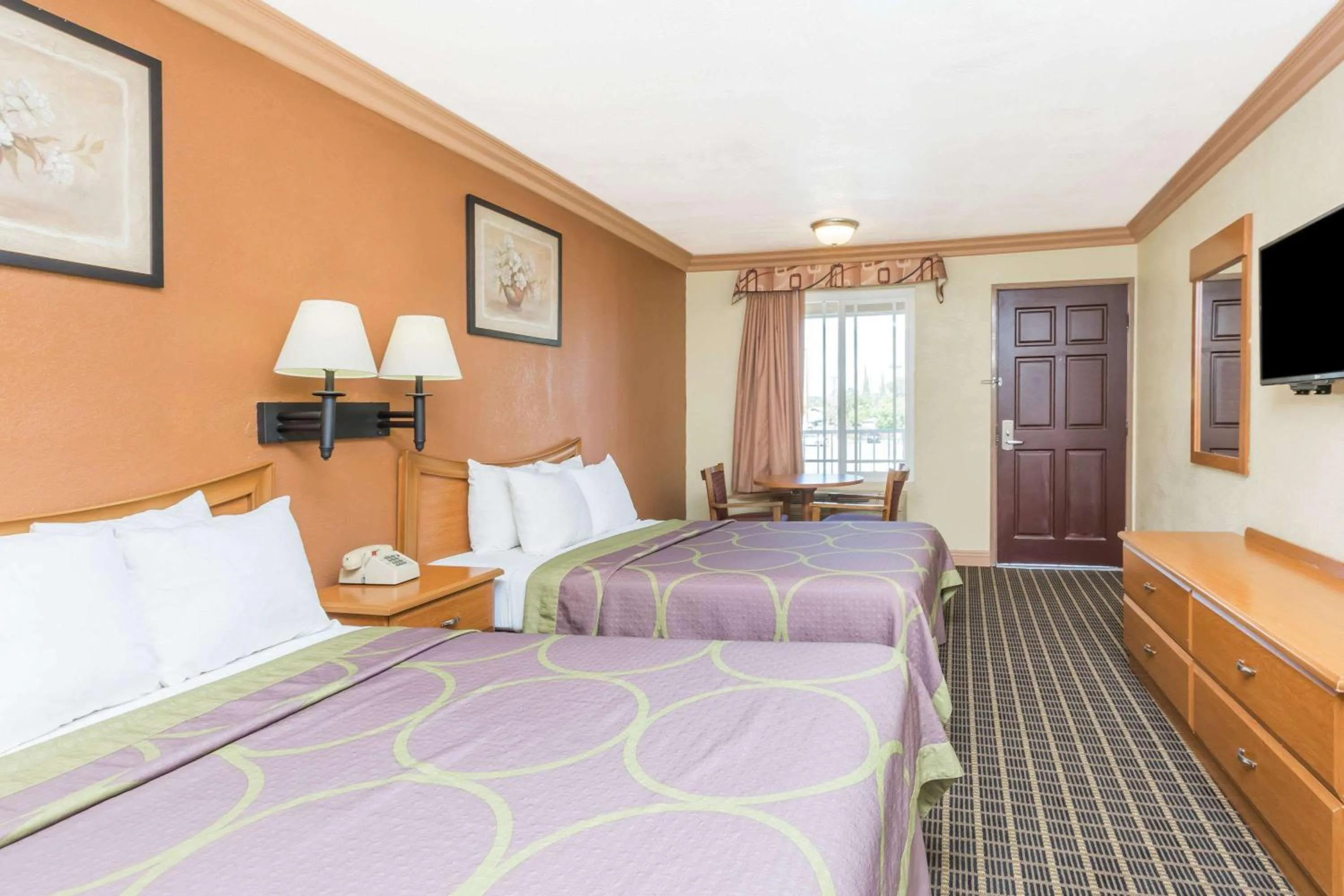 On site, Bed in Super 8 by Wyndham Azusa