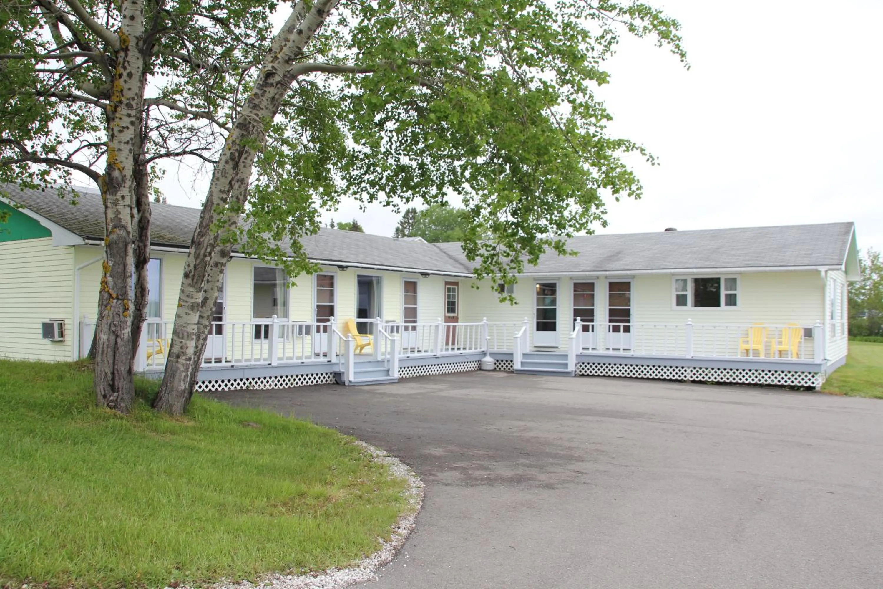 Facade/entrance in Cabot Trail Motel