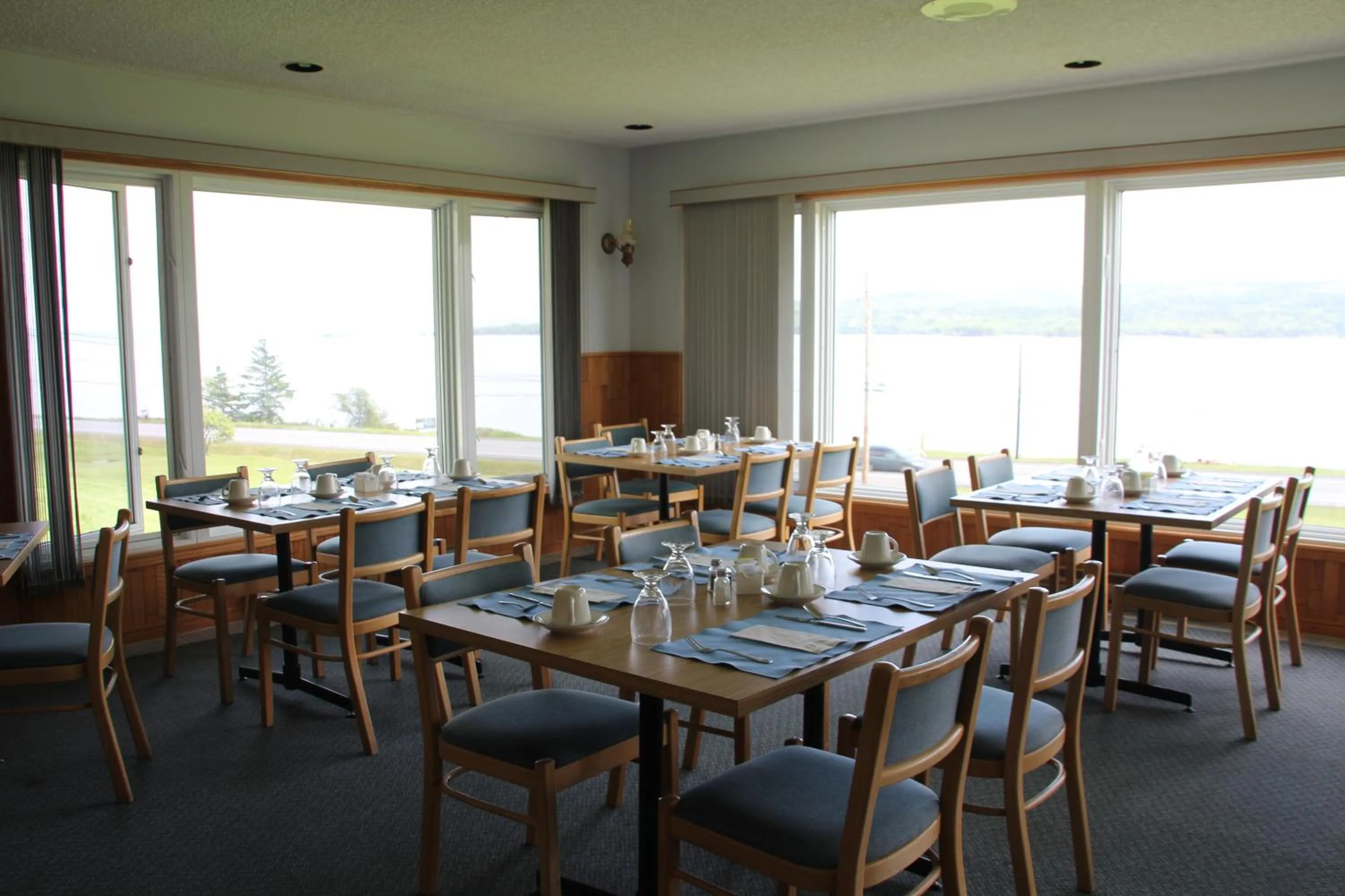 Restaurant/places to eat in Cabot Trail Motel
