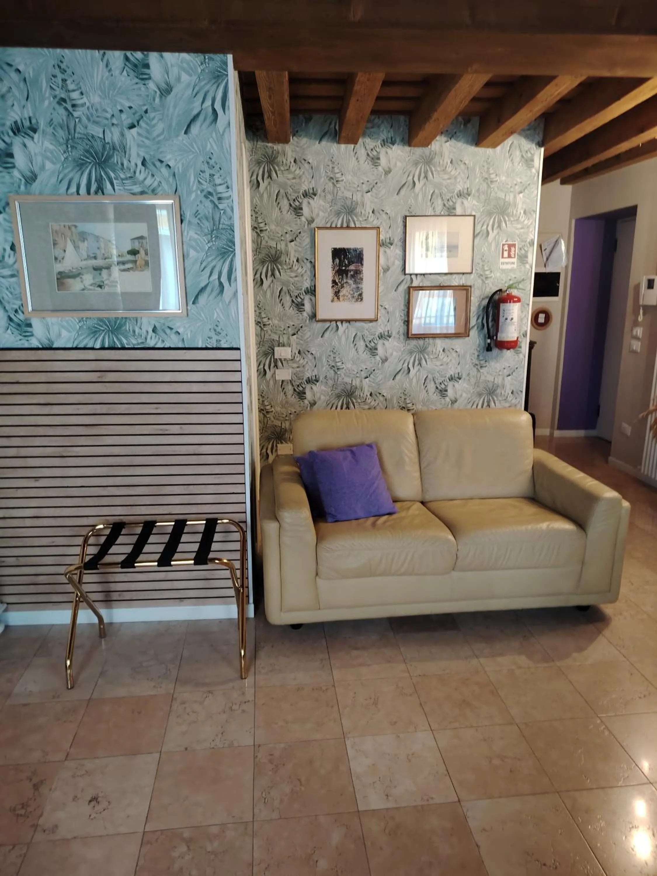 Living room in Mazzini Suite