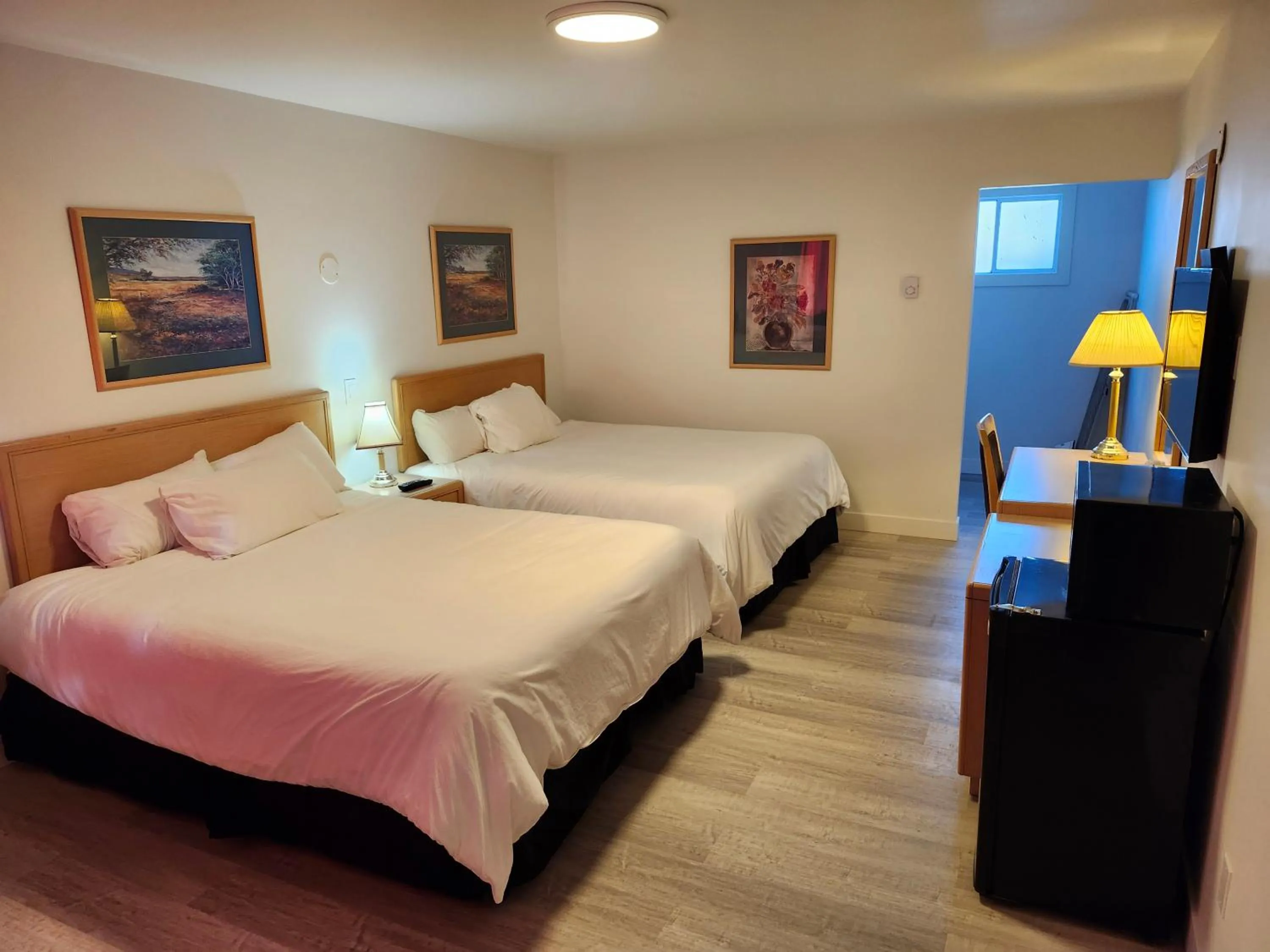 Bedroom, Bed in Cache Creek Inn