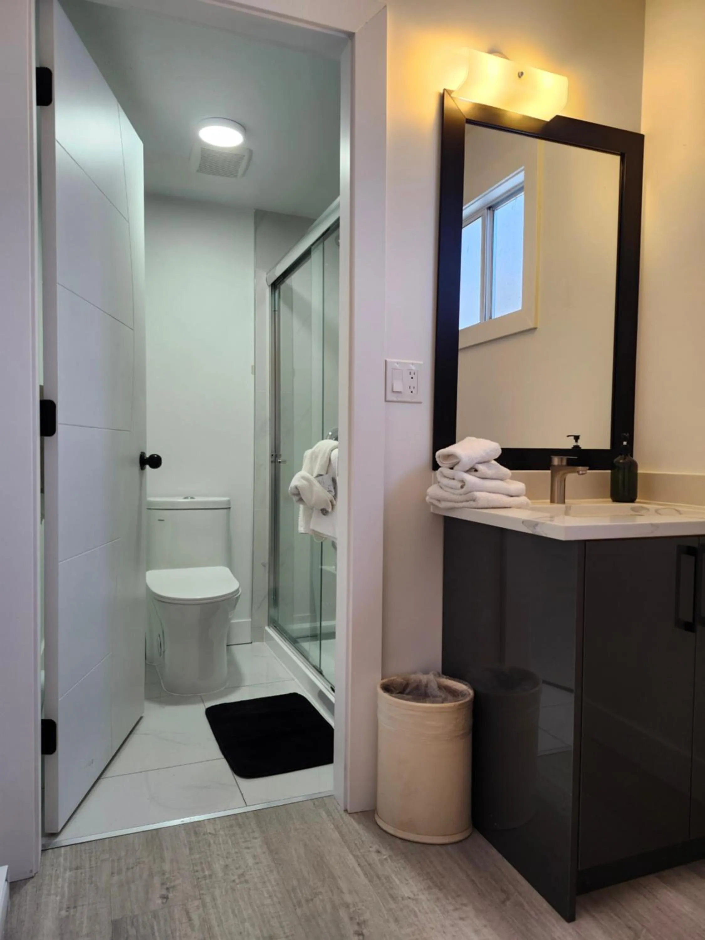 Bathroom in Cache Creek Inn