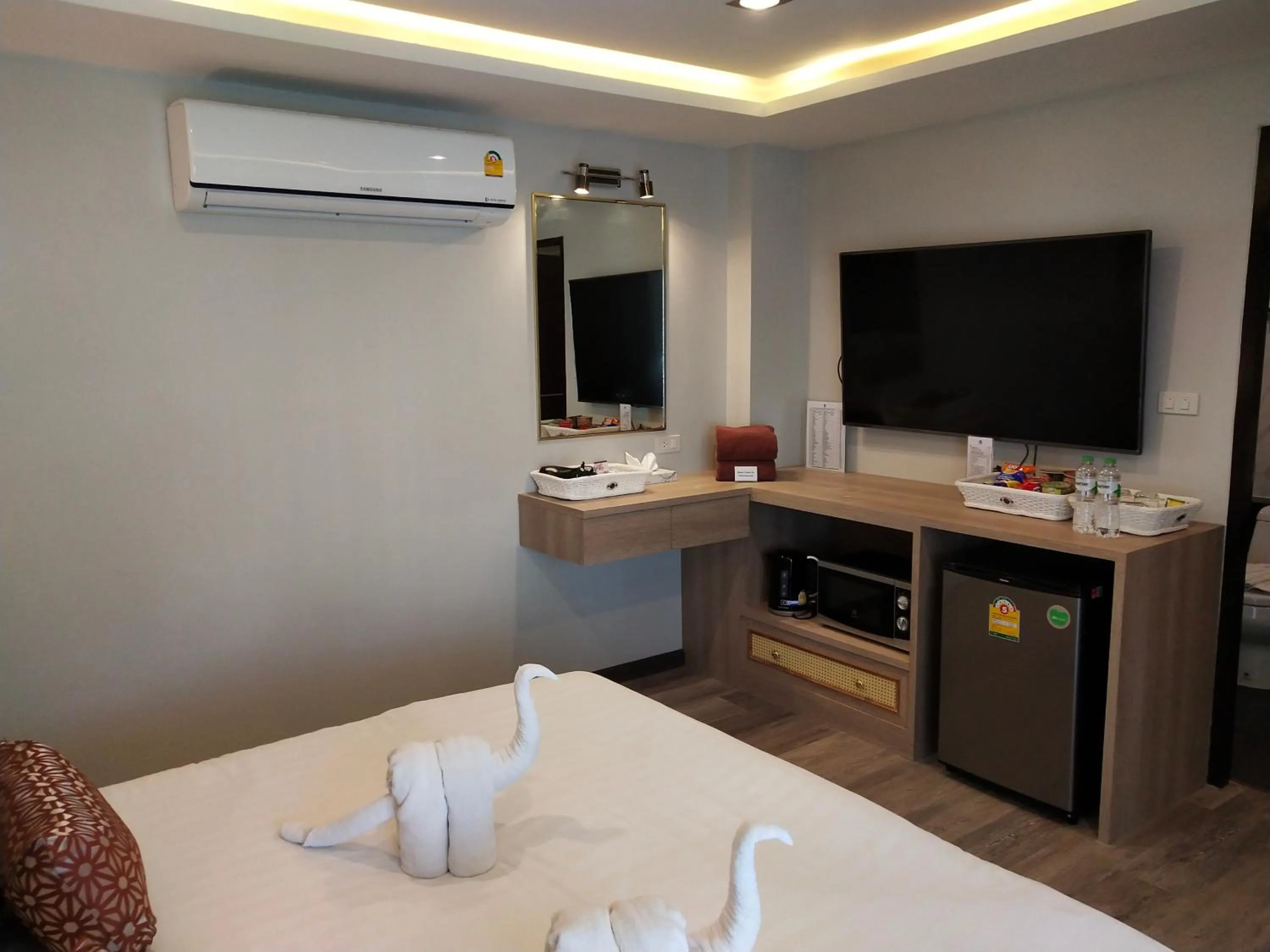 TV and multimedia, Bed in Hotel De Sripoom