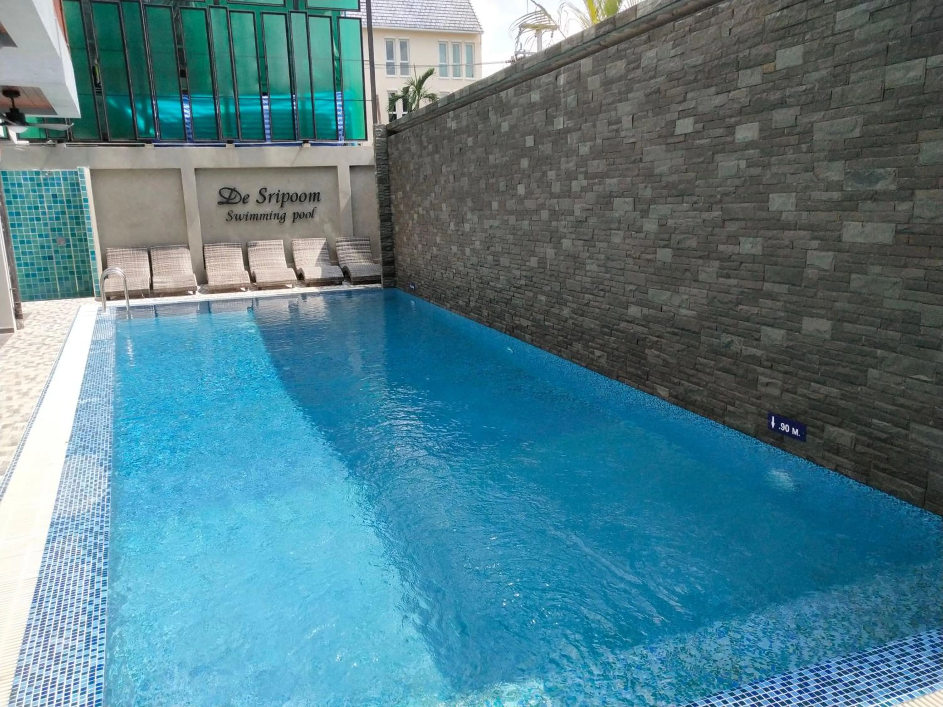 Property building in Hotel De Sripoom