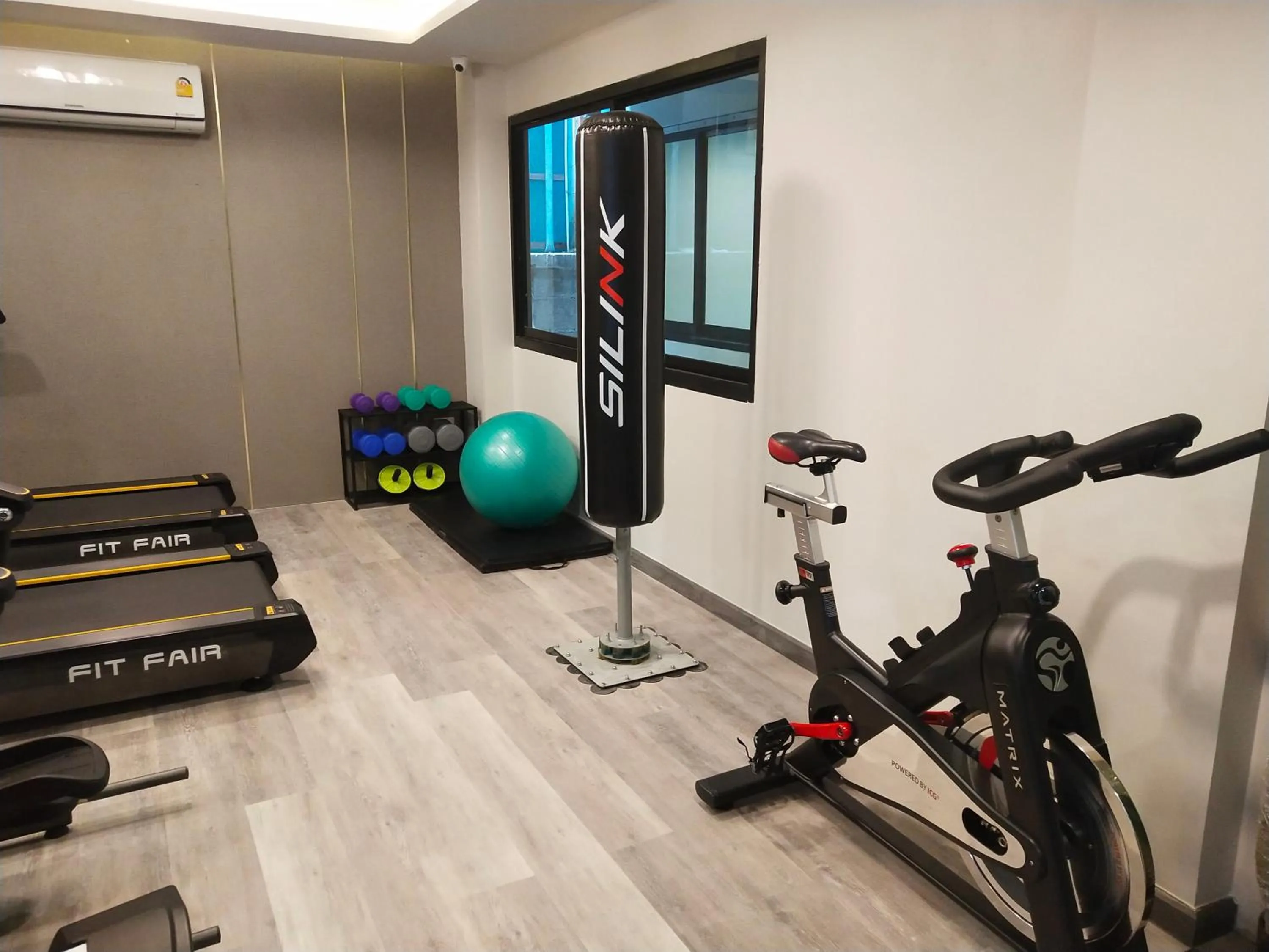 Fitness centre/facilities in Hotel De Sripoom