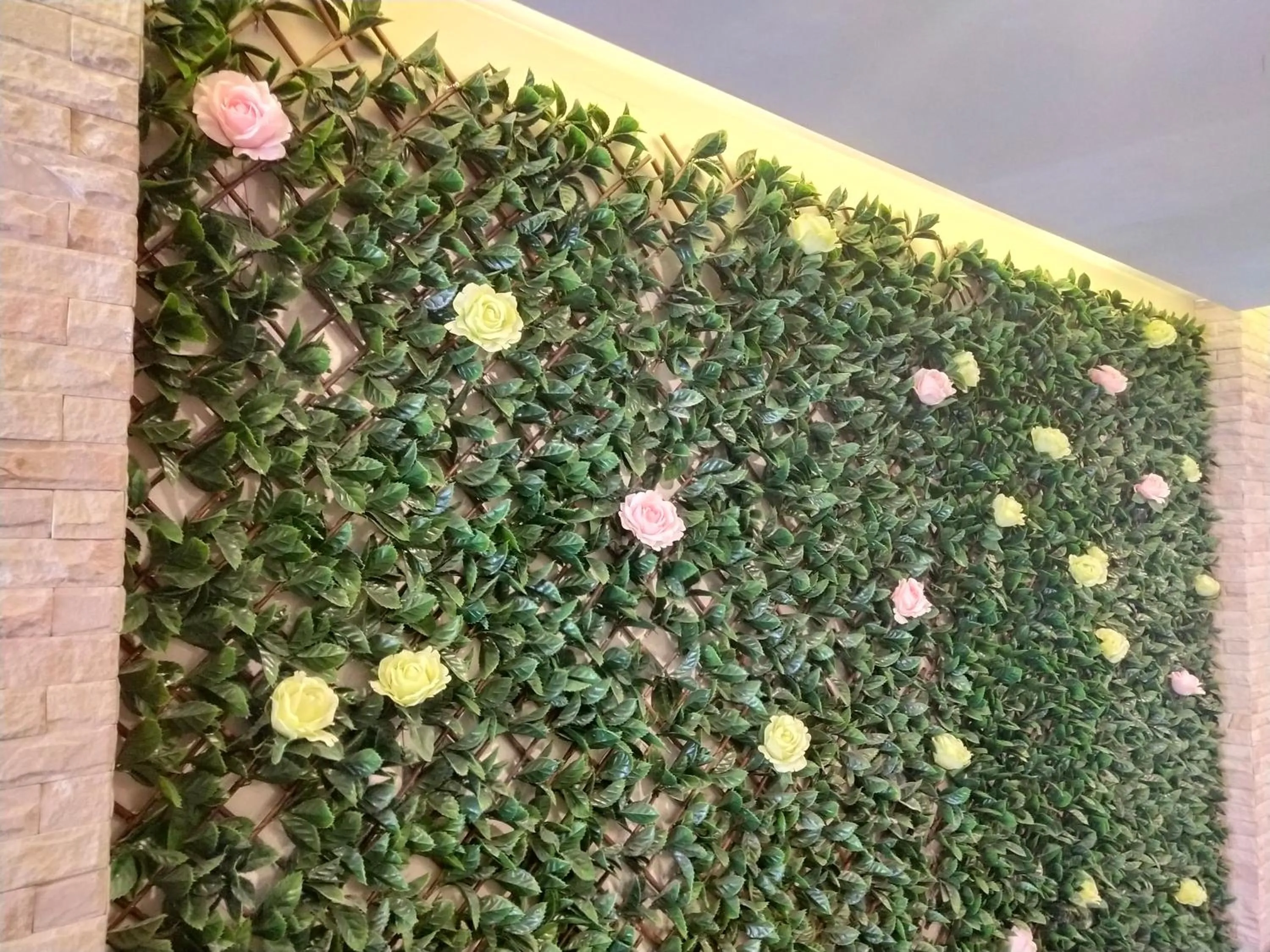 Decorative detail in Hotel De Sripoom