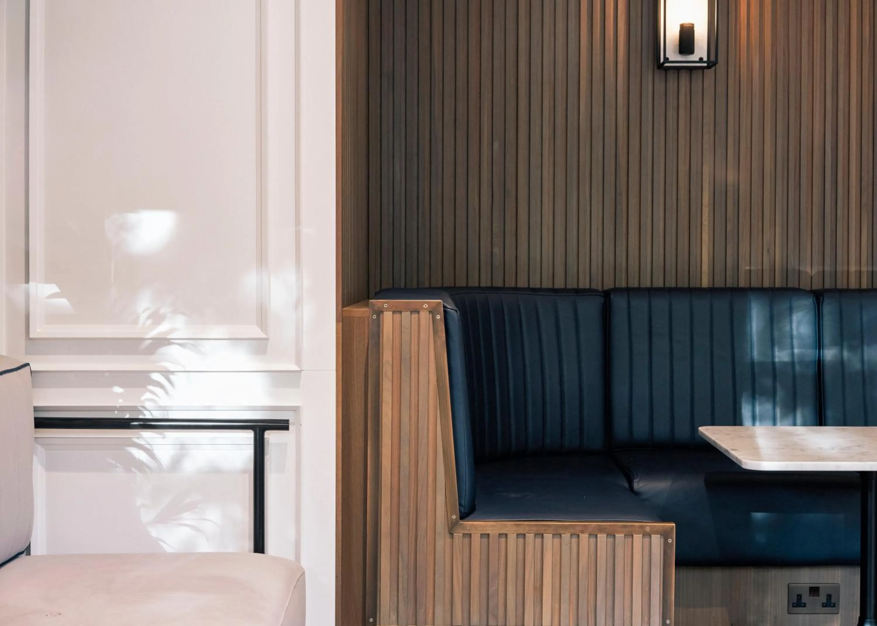 Restaurant/places to eat in Page8, Page Hotels