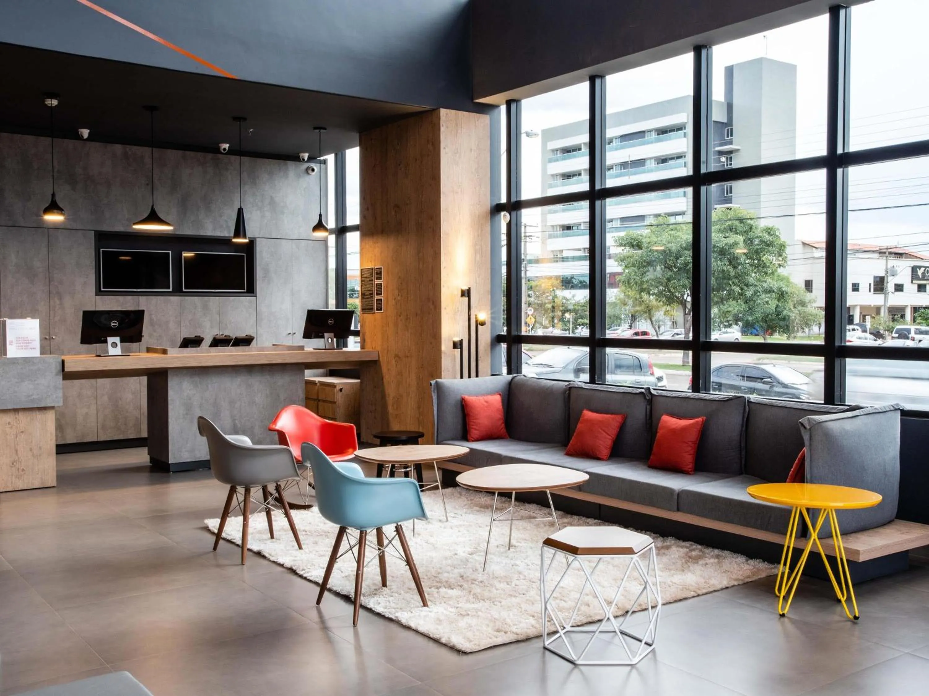 Property building in ibis Palmas Avenida JK