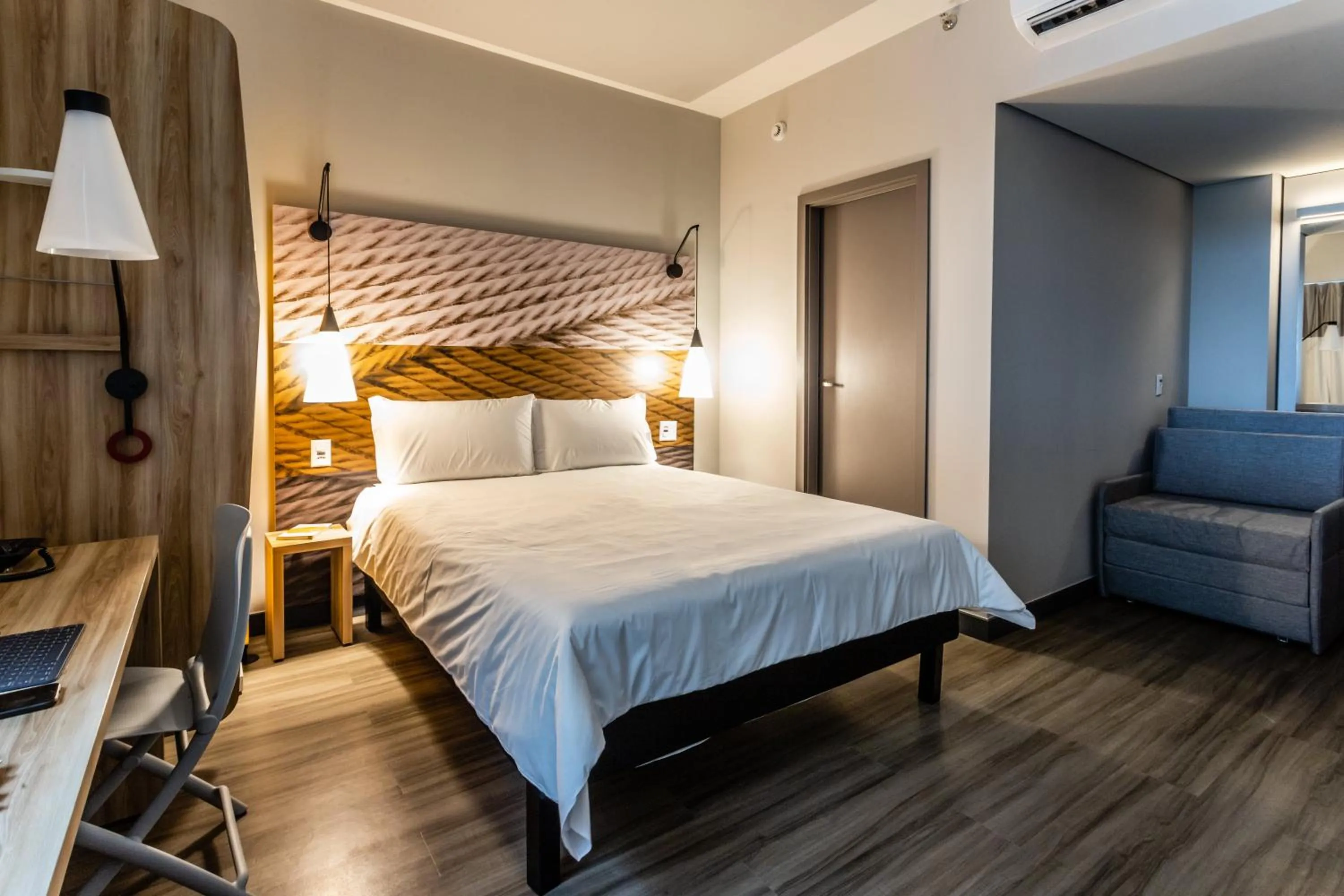 Photo of the whole room, Bed in ibis Palmas Avenida JK