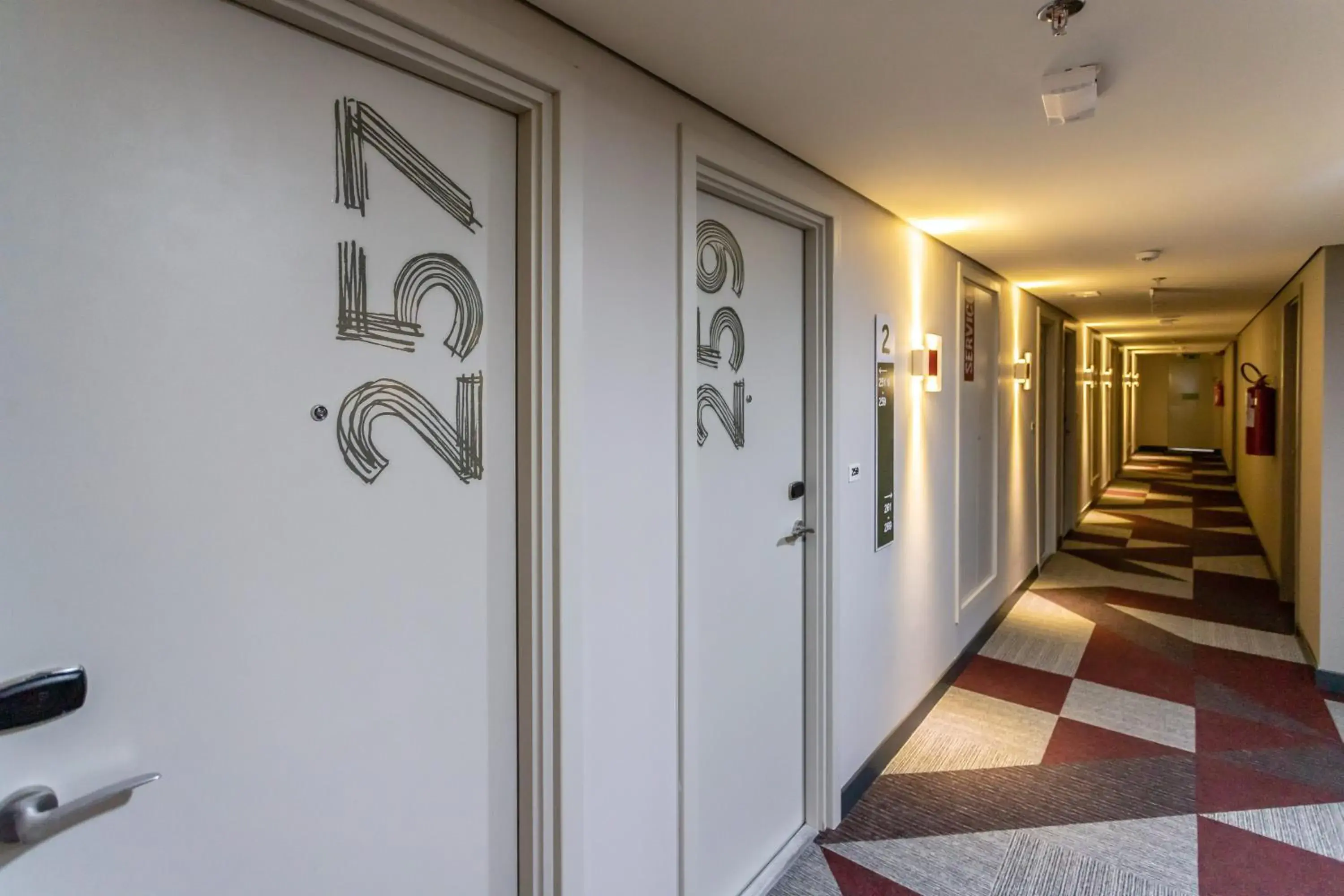 Property building in ibis Palmas Avenida JK Property building in ibis Palmas Avenida JK