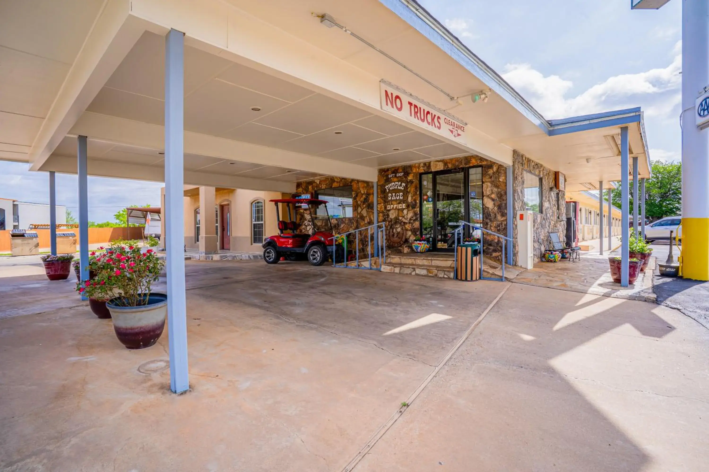 Facade/entrance in Purple Sage By OYO Snyder TX Facade/entrance in Purple Sage By OYO Snyder TX