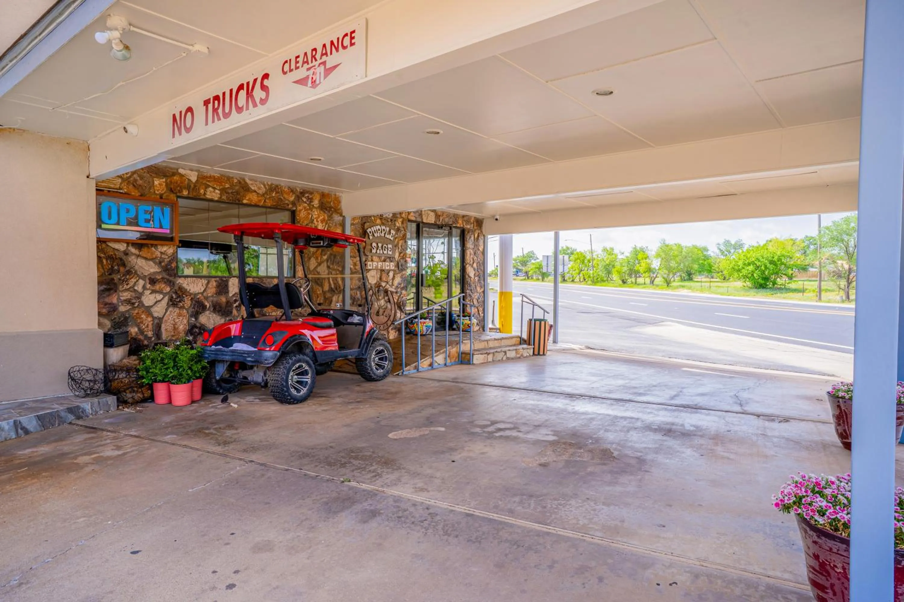 Parking in Purple Sage By OYO Snyder TX