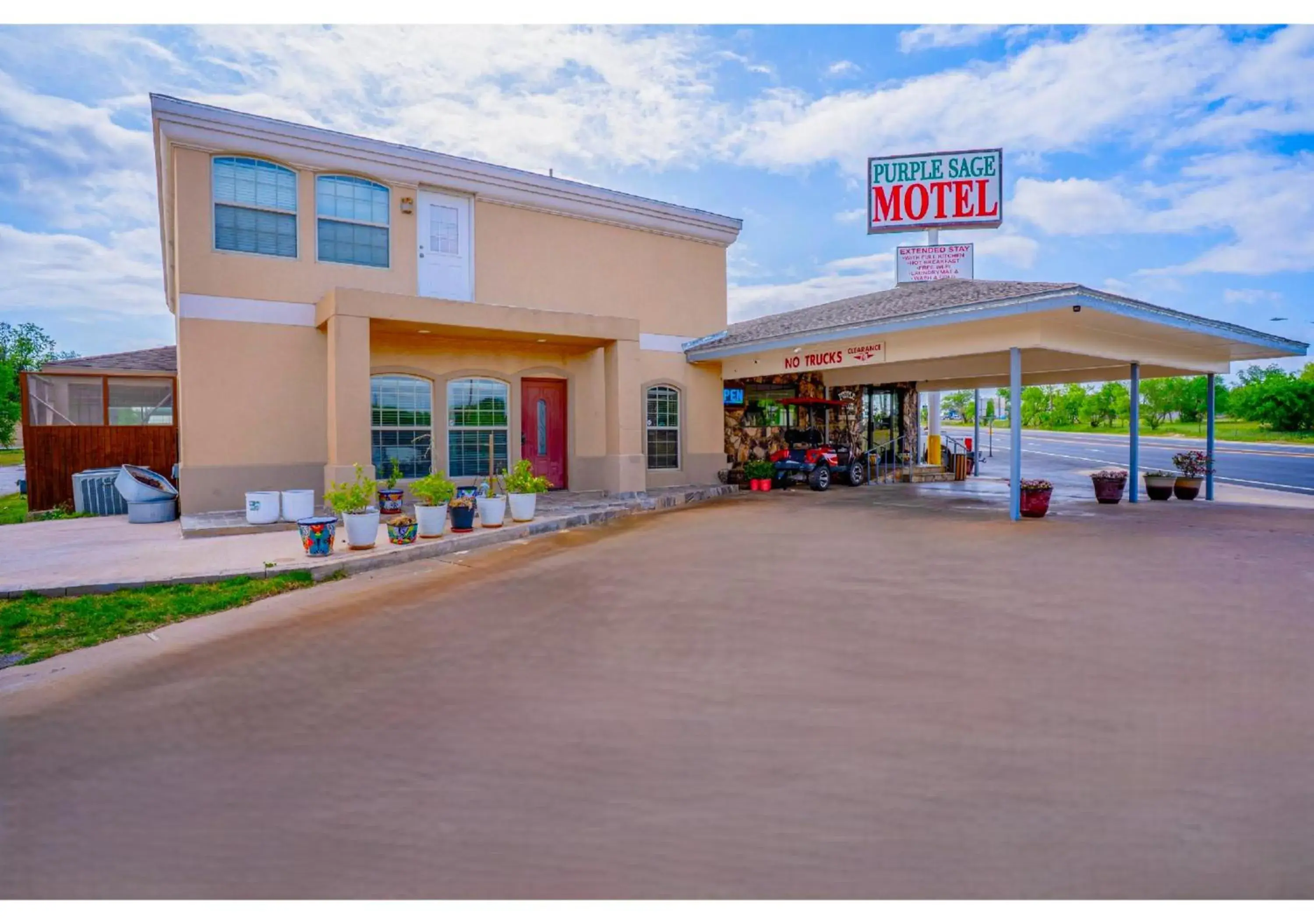 Property building in Purple Sage By OYO Snyder TX Property building in Purple Sage By OYO Snyder TX