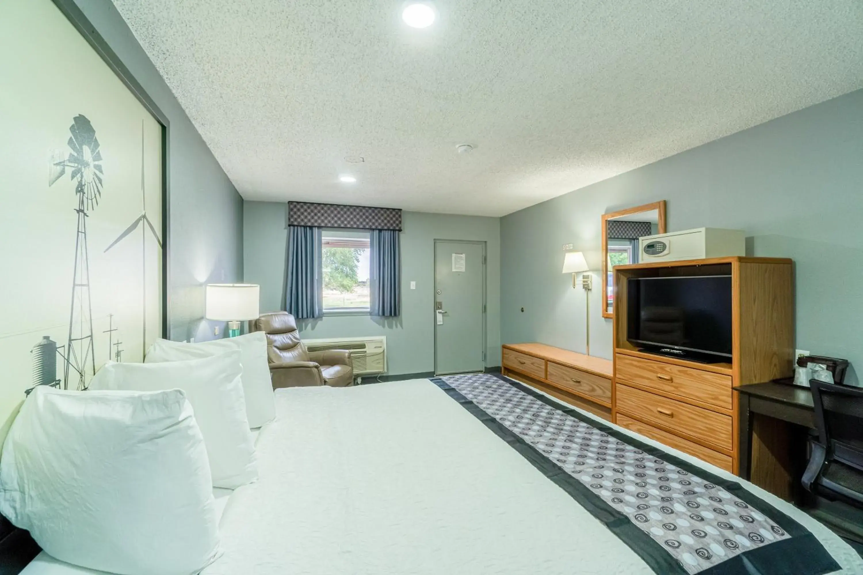 Bedroom, Bed in Purple Sage By OYO Snyder TX Bedroom, Bed in Purple Sage By OYO Snyder TX