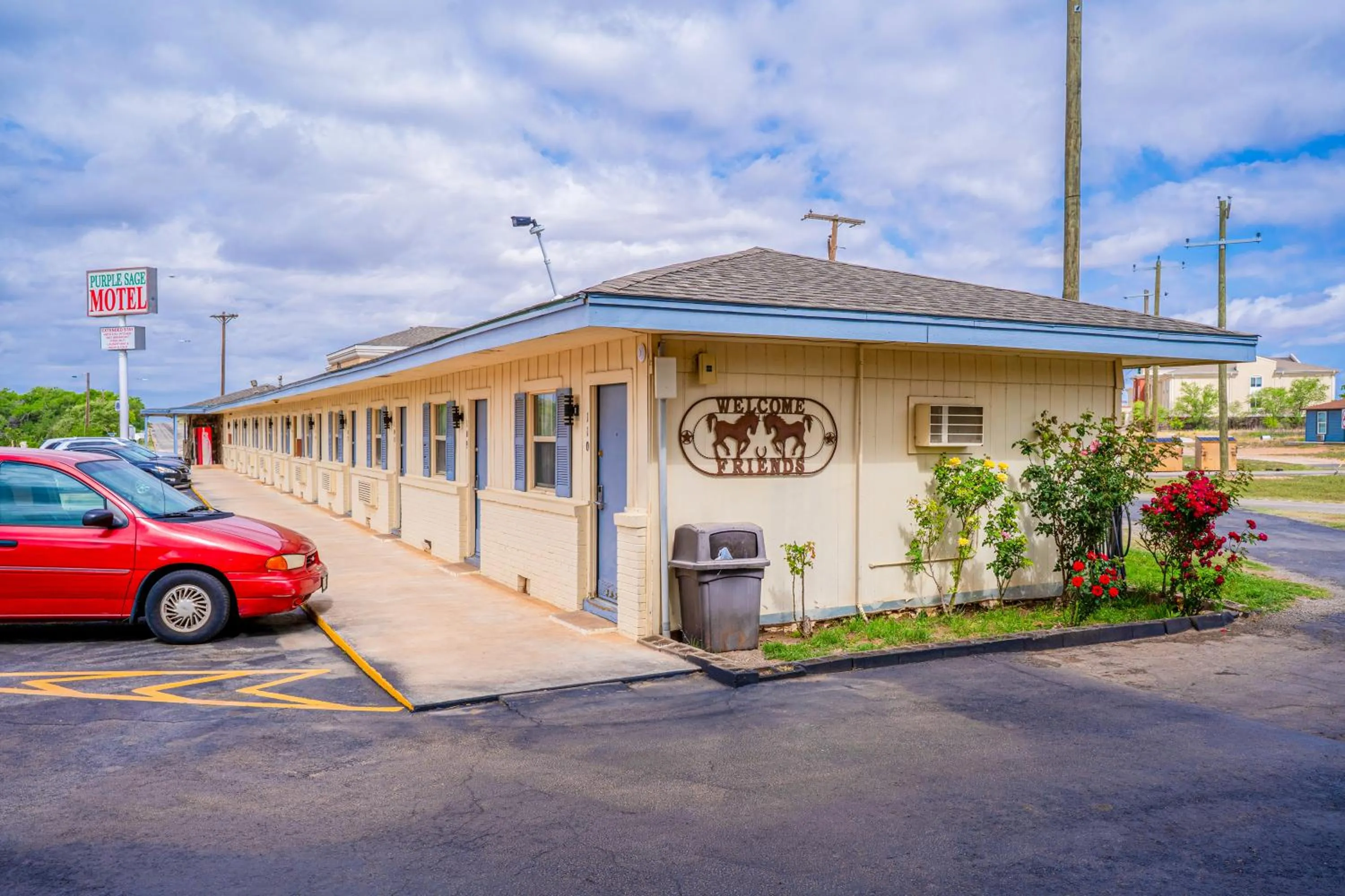 Parking in Purple Sage By OYO Snyder TX