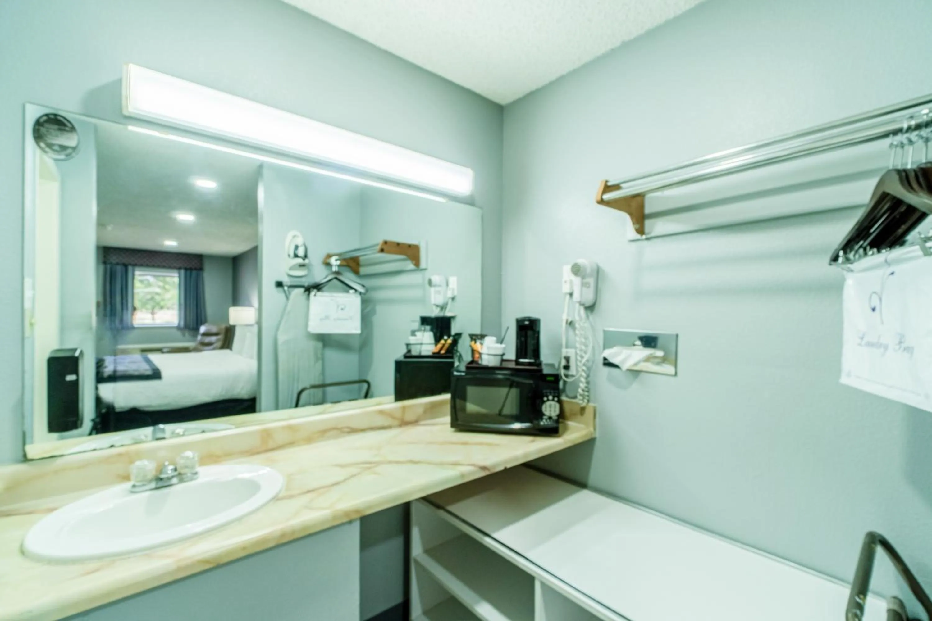 Bathroom in Purple Sage By OYO Snyder TX