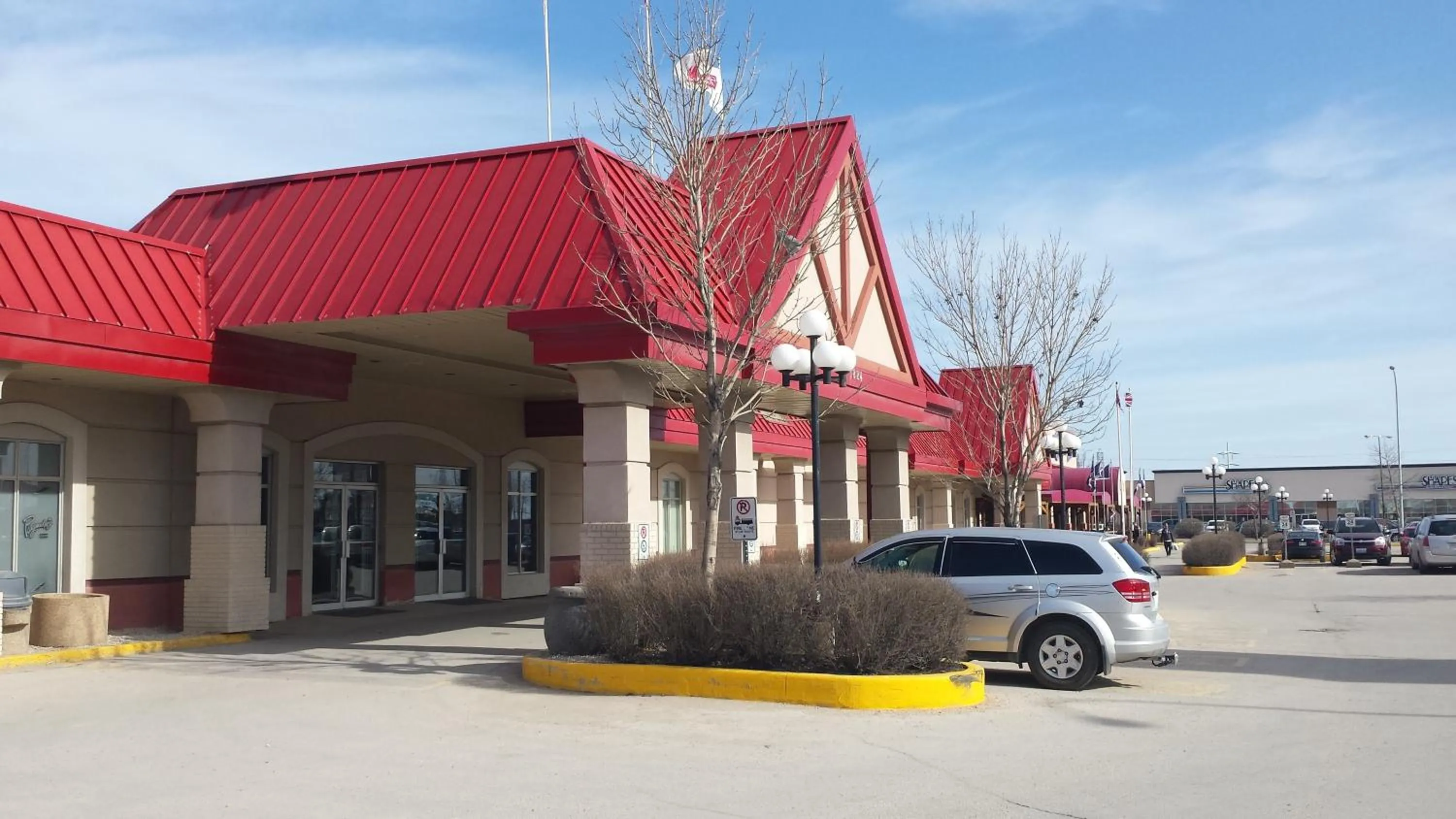 Facade/entrance in Canad Inns Destination Centre Fort Garry