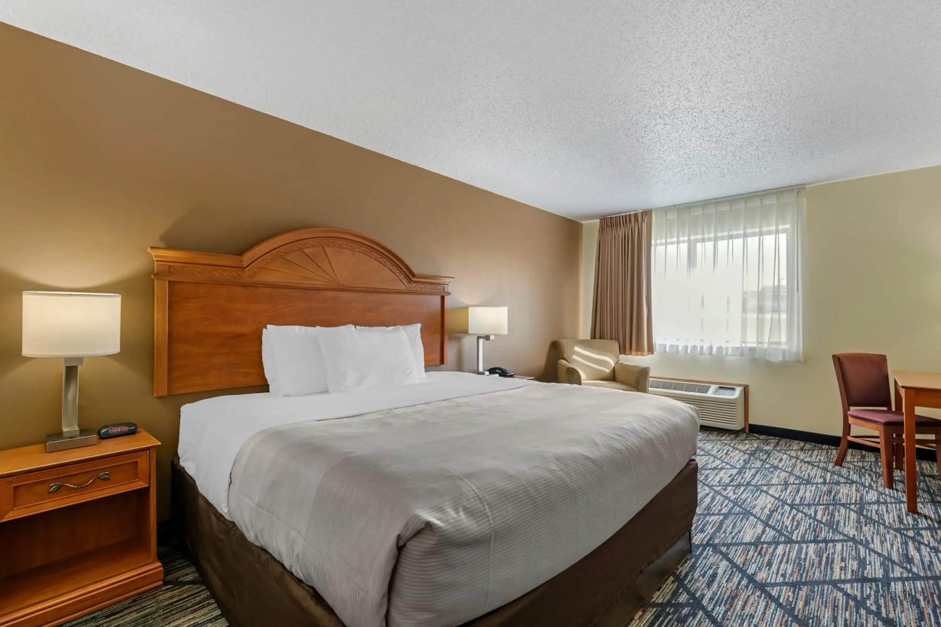 Bed in Quality Inn Indianola Bed in Quality Inn Indianola