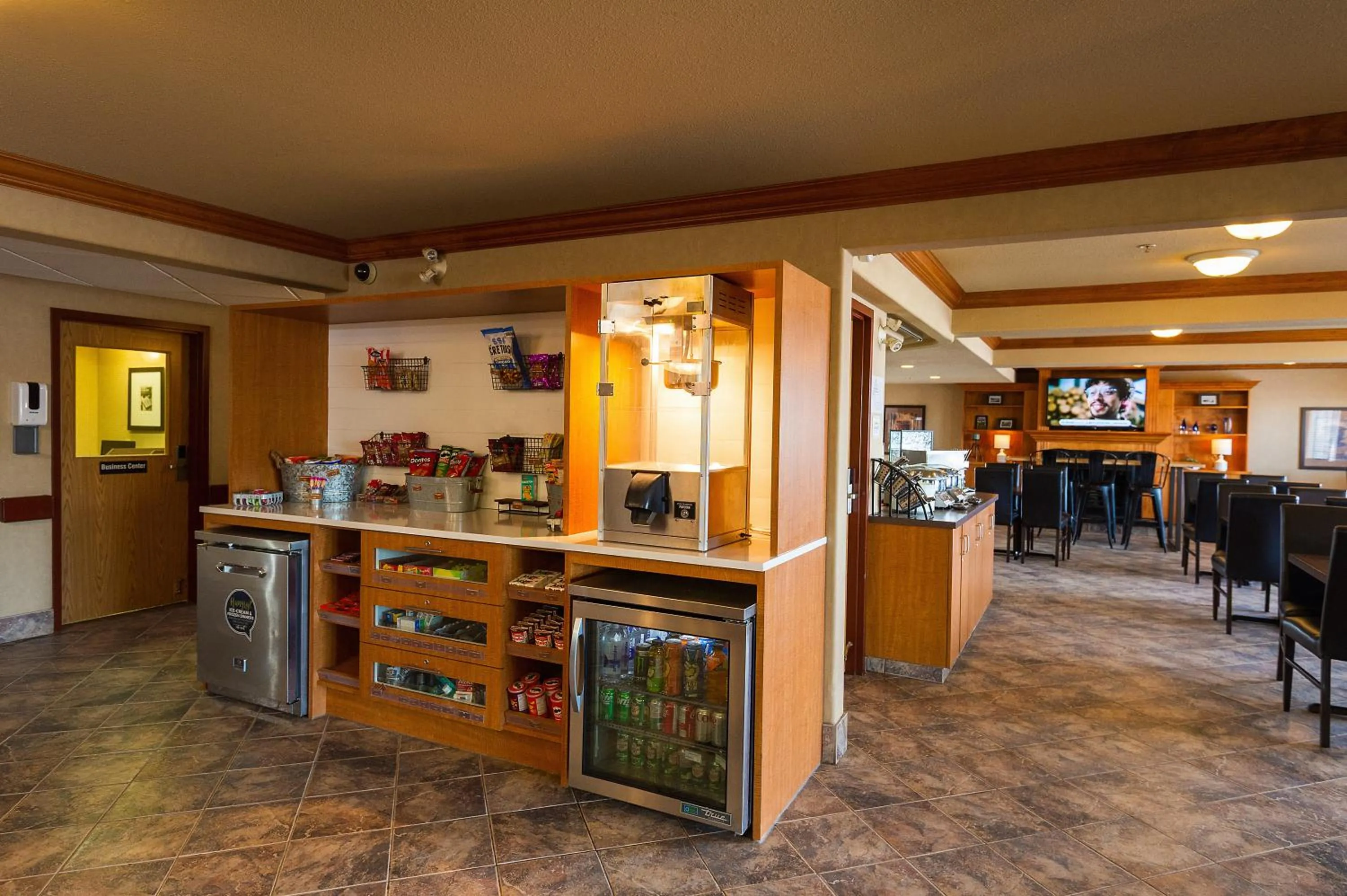 Property building in Canalta Provost