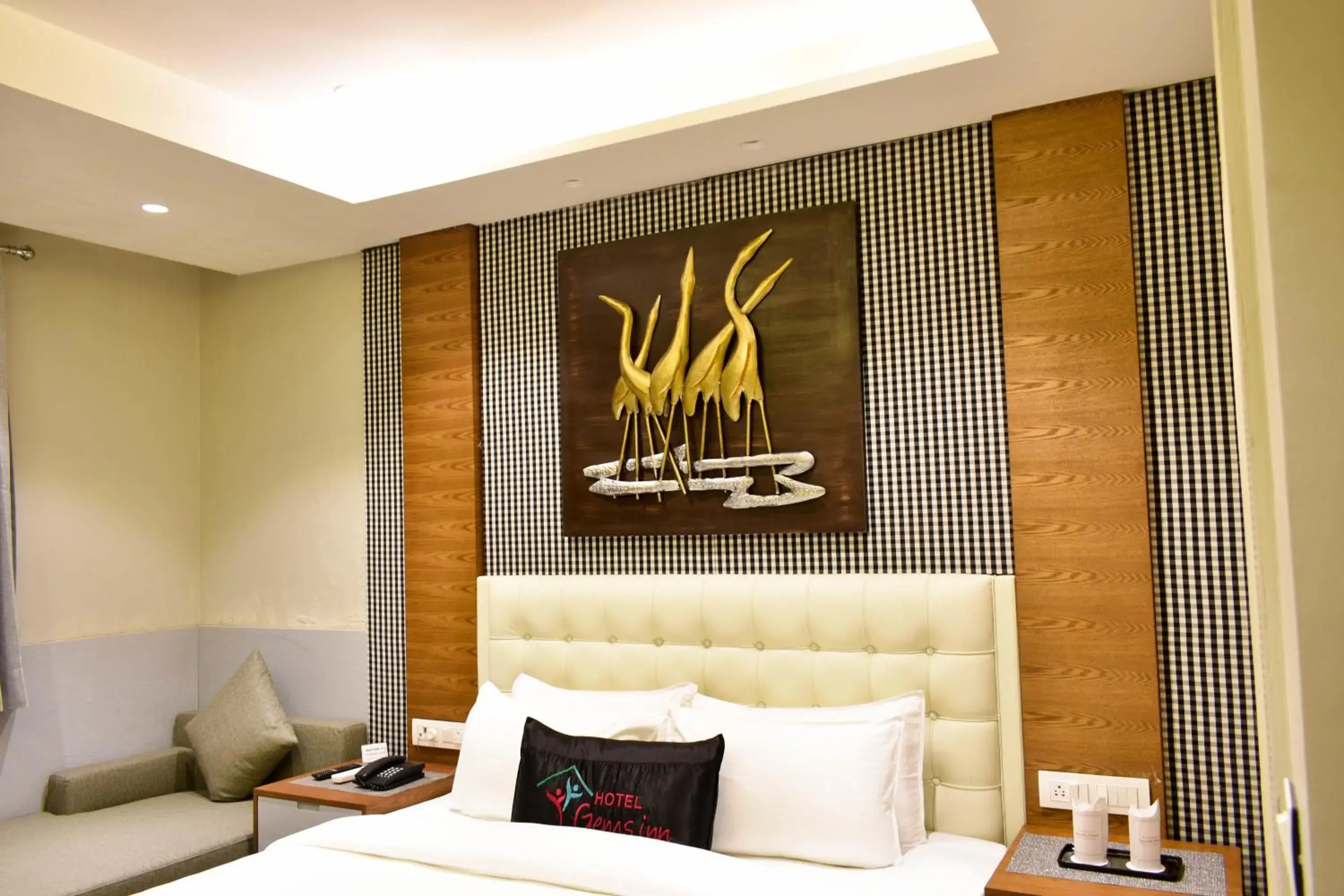 Bedroom in Hotel Gems Inn Bedroom in Hotel Gems Inn