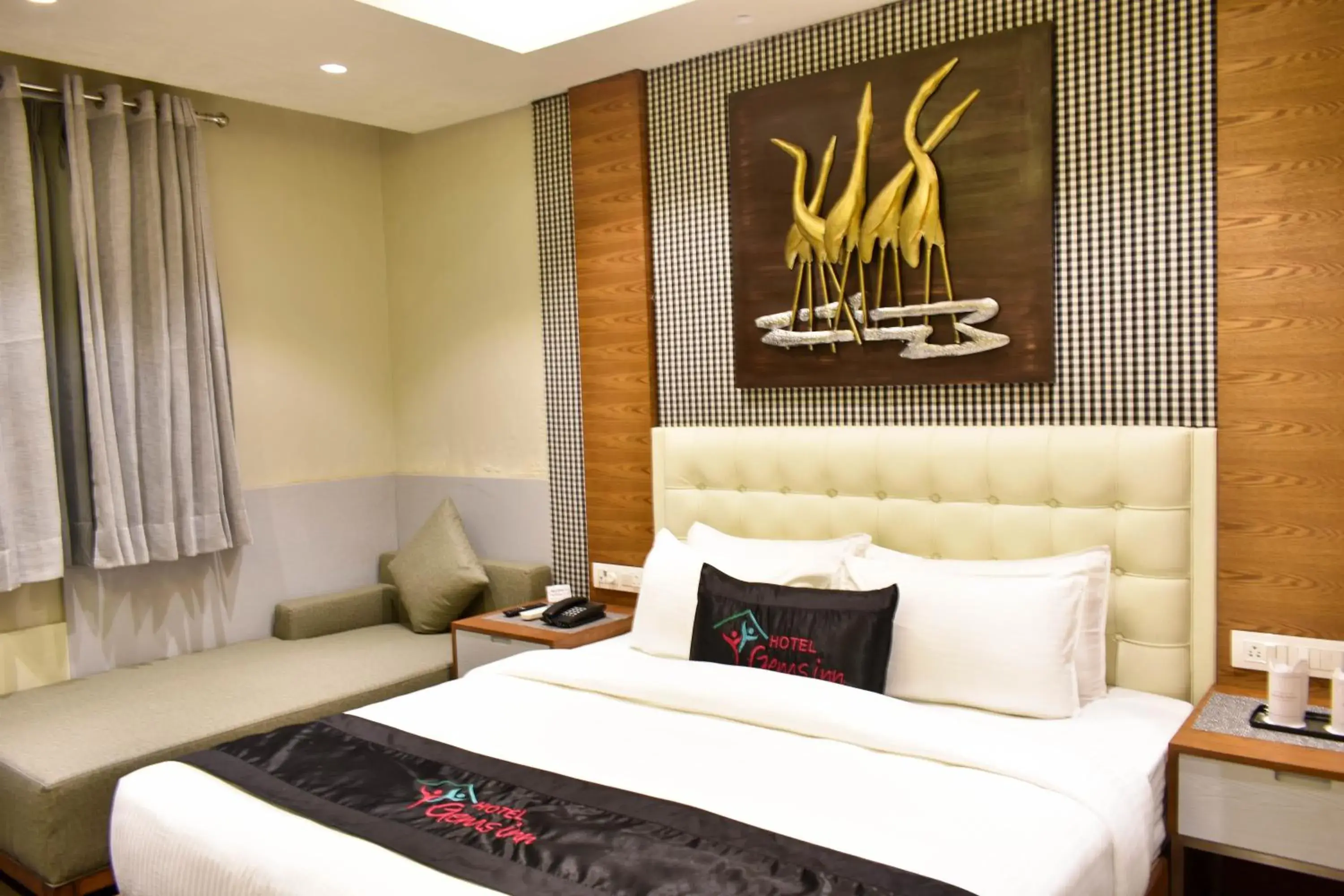 Photo of the whole room, Bed in Hotel Gems Inn Photo of the whole room, Bed in Hotel Gems Inn