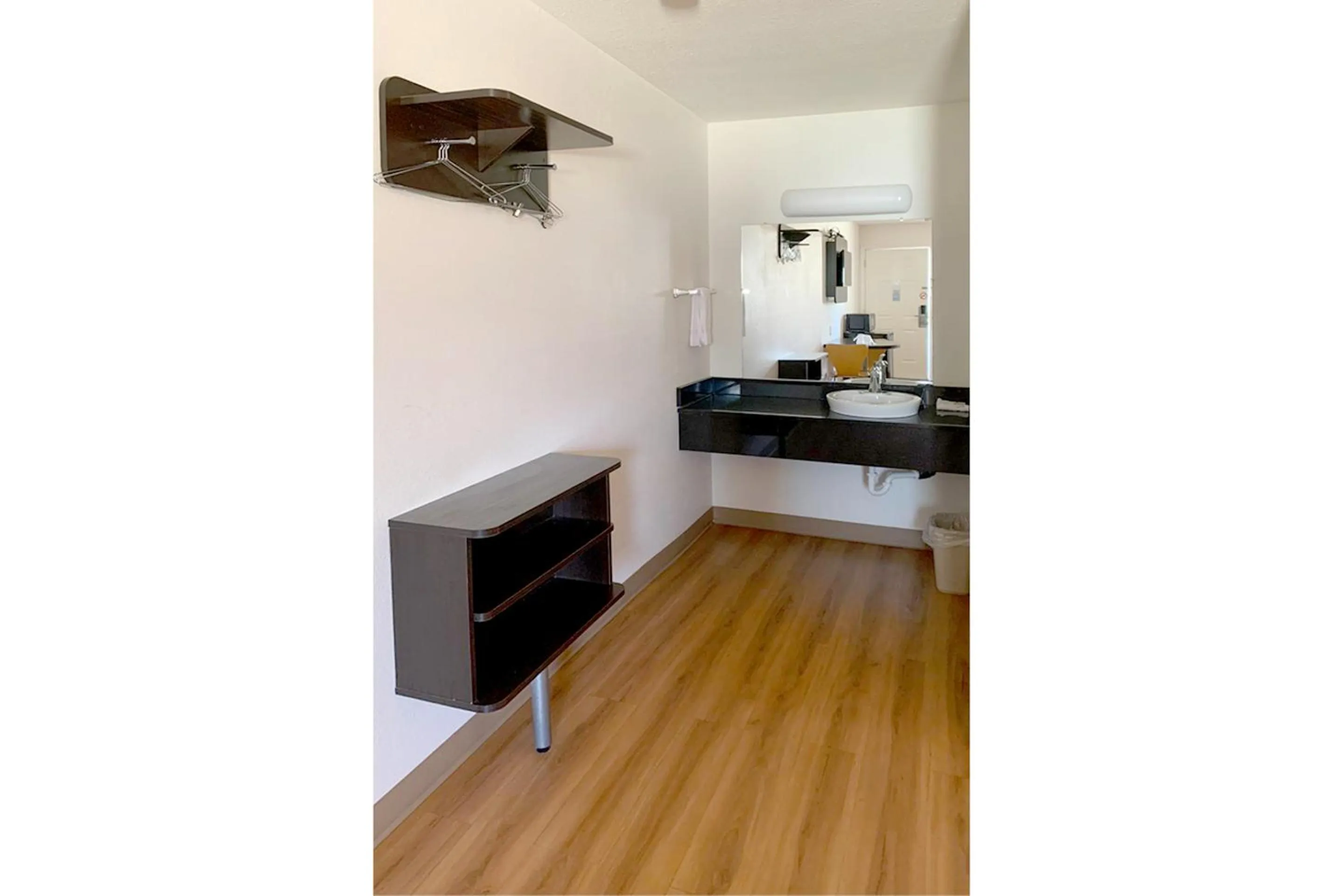 Area and facilities in Motel 6 Cameron MO