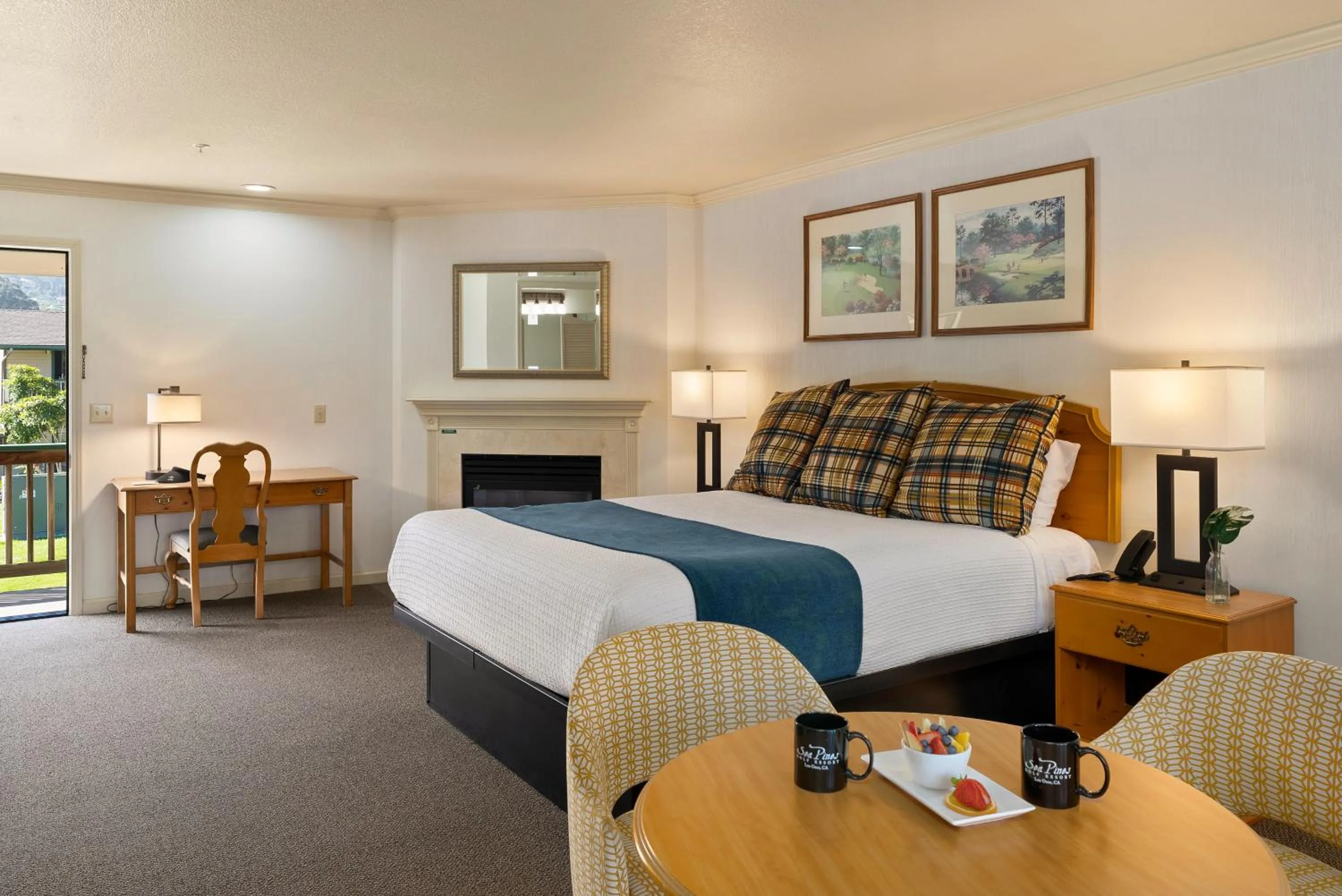 Bed in Sea Pines Golf Resort