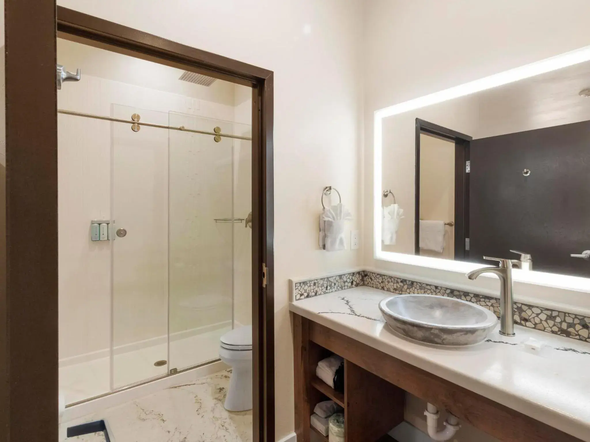 Bathroom in Bluff Dwellings Resort Bathroom in Bluff Dwellings Resort