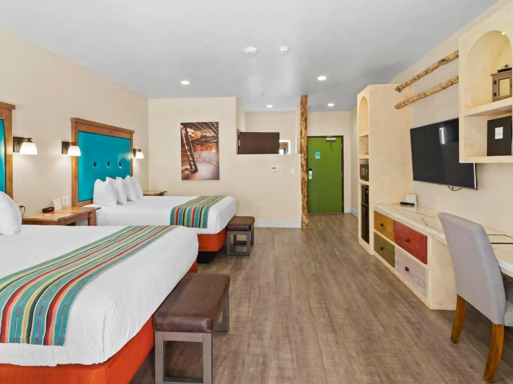 Bed in Bluff Dwellings Resort Bed in Bluff Dwellings Resort