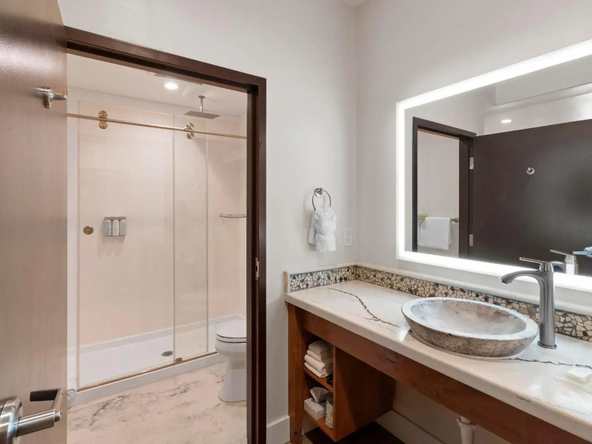 Bathroom in Bluff Dwellings Resort Bathroom in Bluff Dwellings Resort