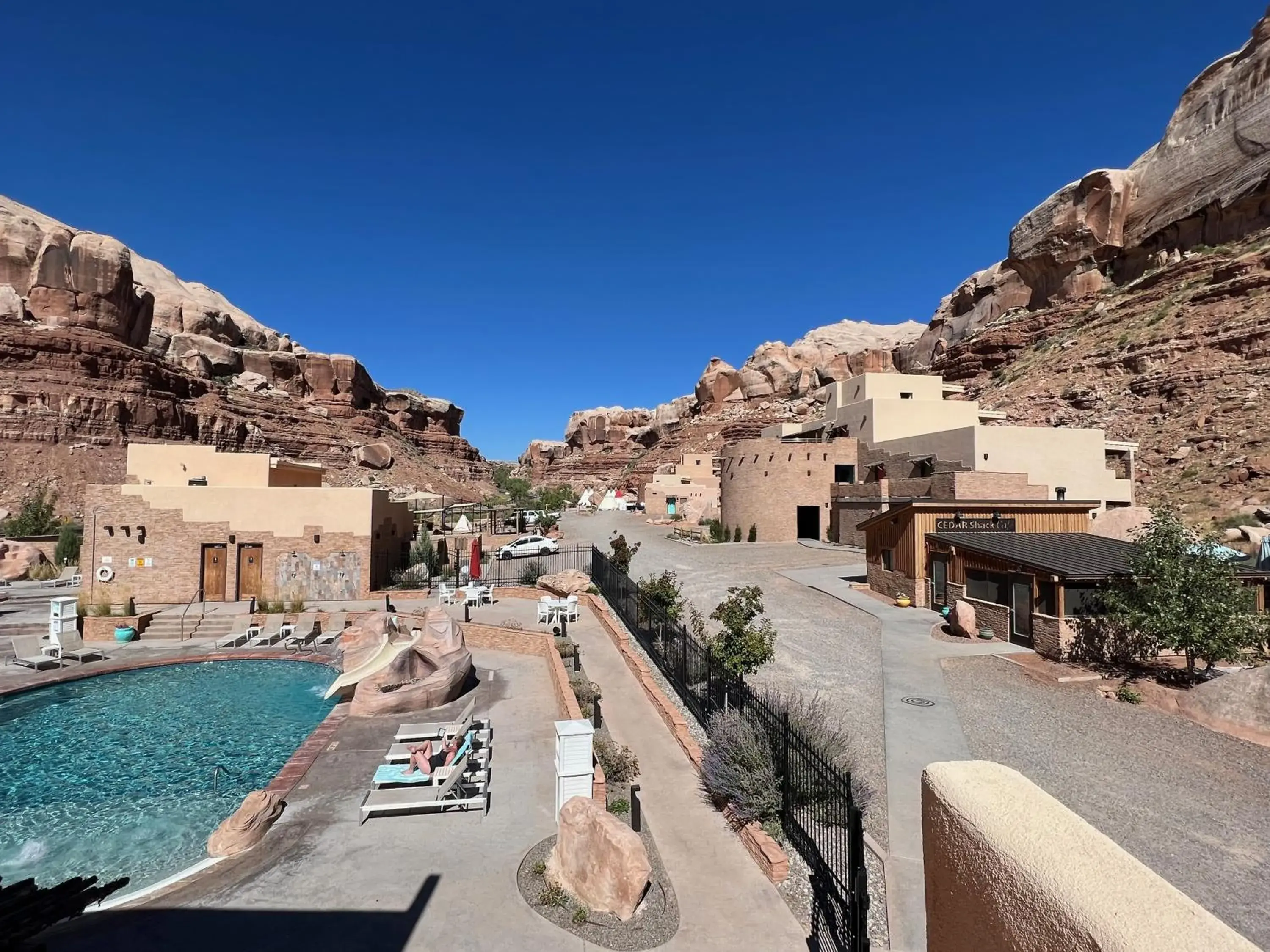 Swimming pool in Bluff Dwellings Resort Swimming pool in Bluff Dwellings Resort