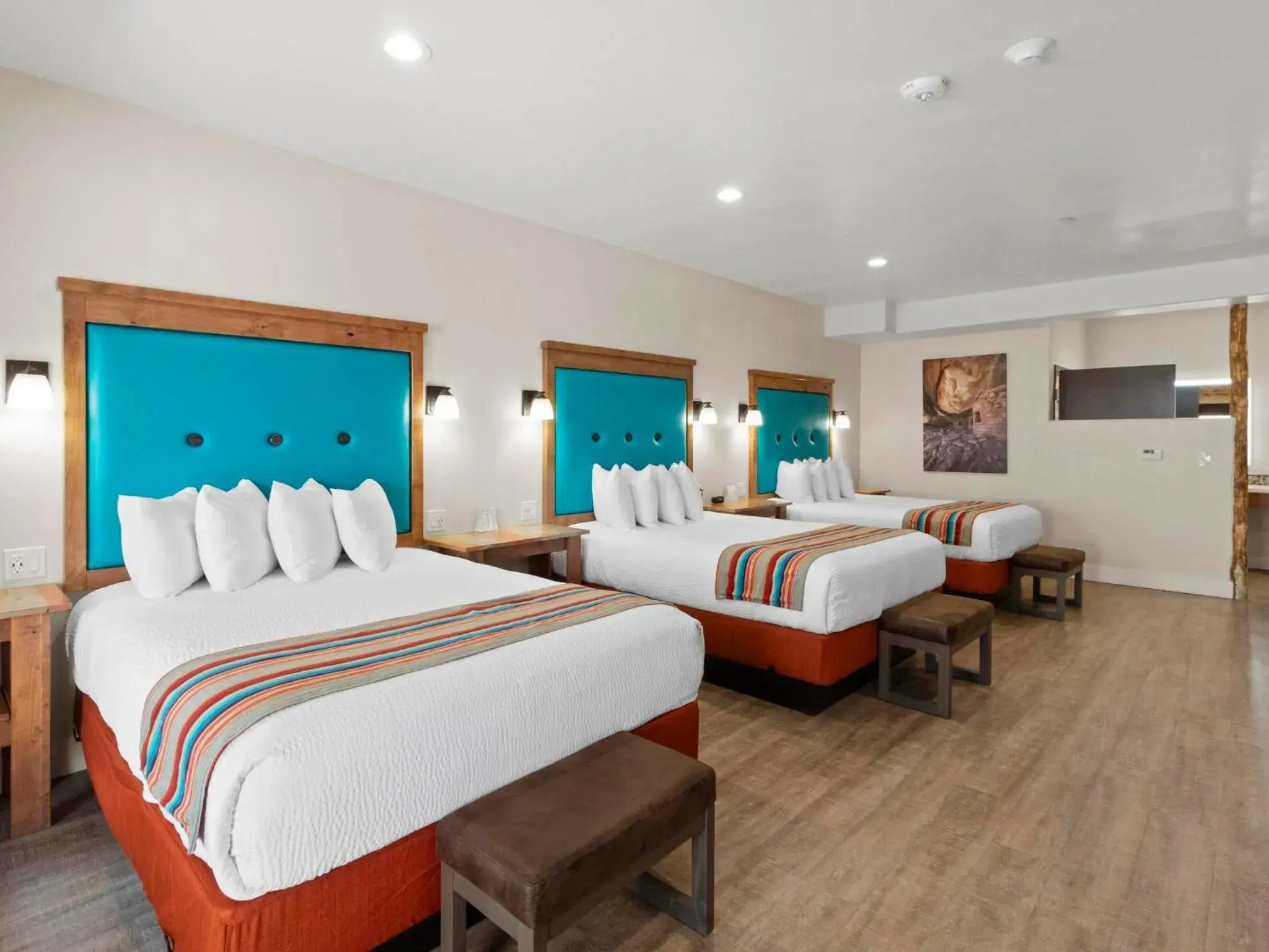 Bedroom, Bed in Bluff Dwellings Resort Bedroom, Bed in Bluff Dwellings Resort