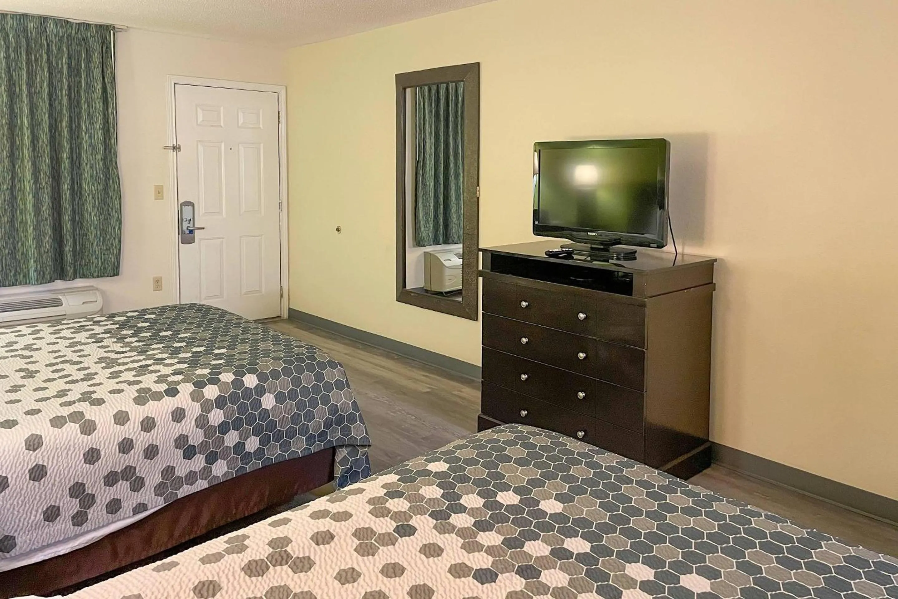 Bedroom, Bed in Econo Lodge Inn & Suites Sweetwater I-20