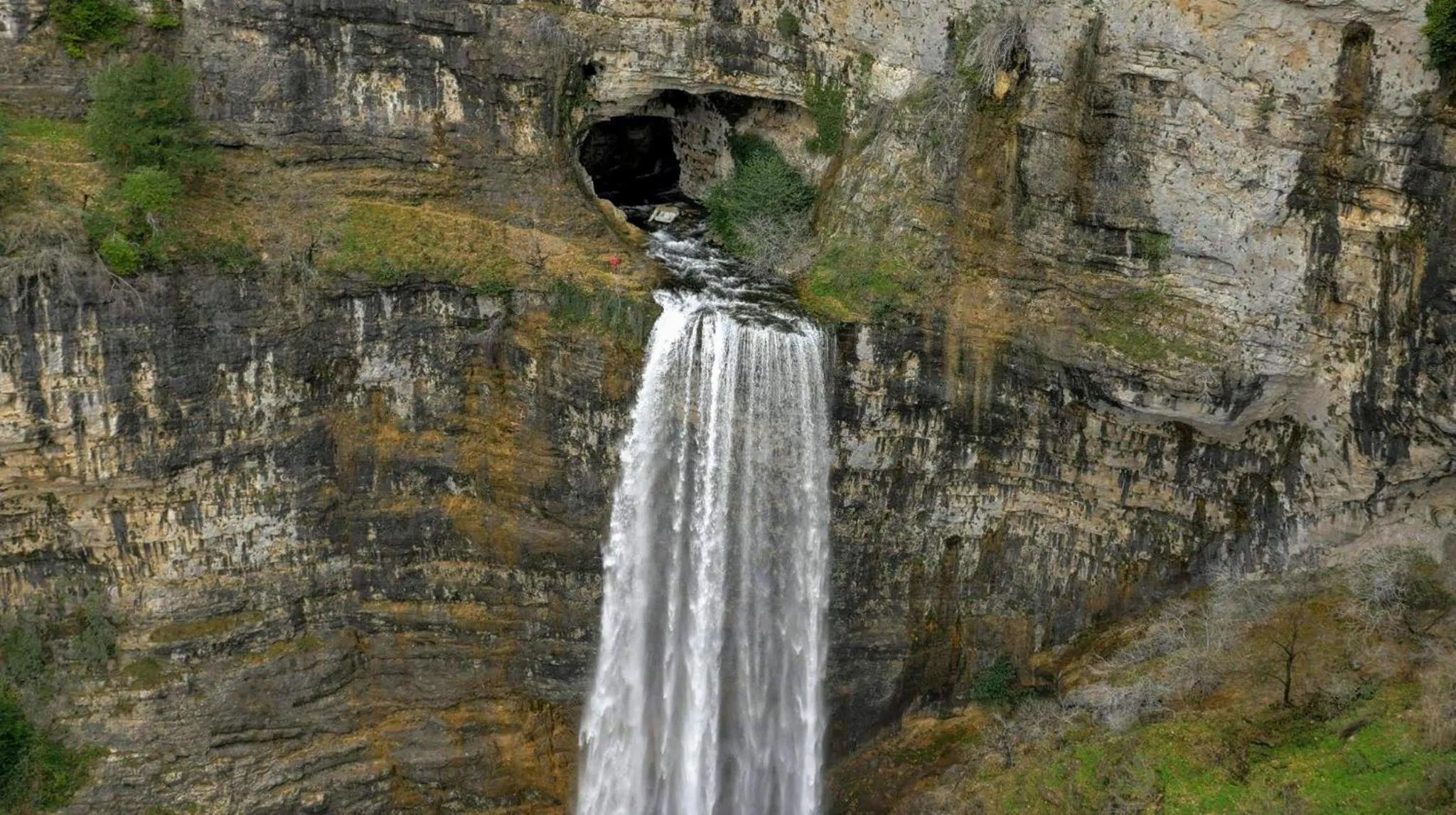 Natural landscape in La cabaña del lago en ZAFIRO LAGUNAZO Parque Natural del Río Mundo