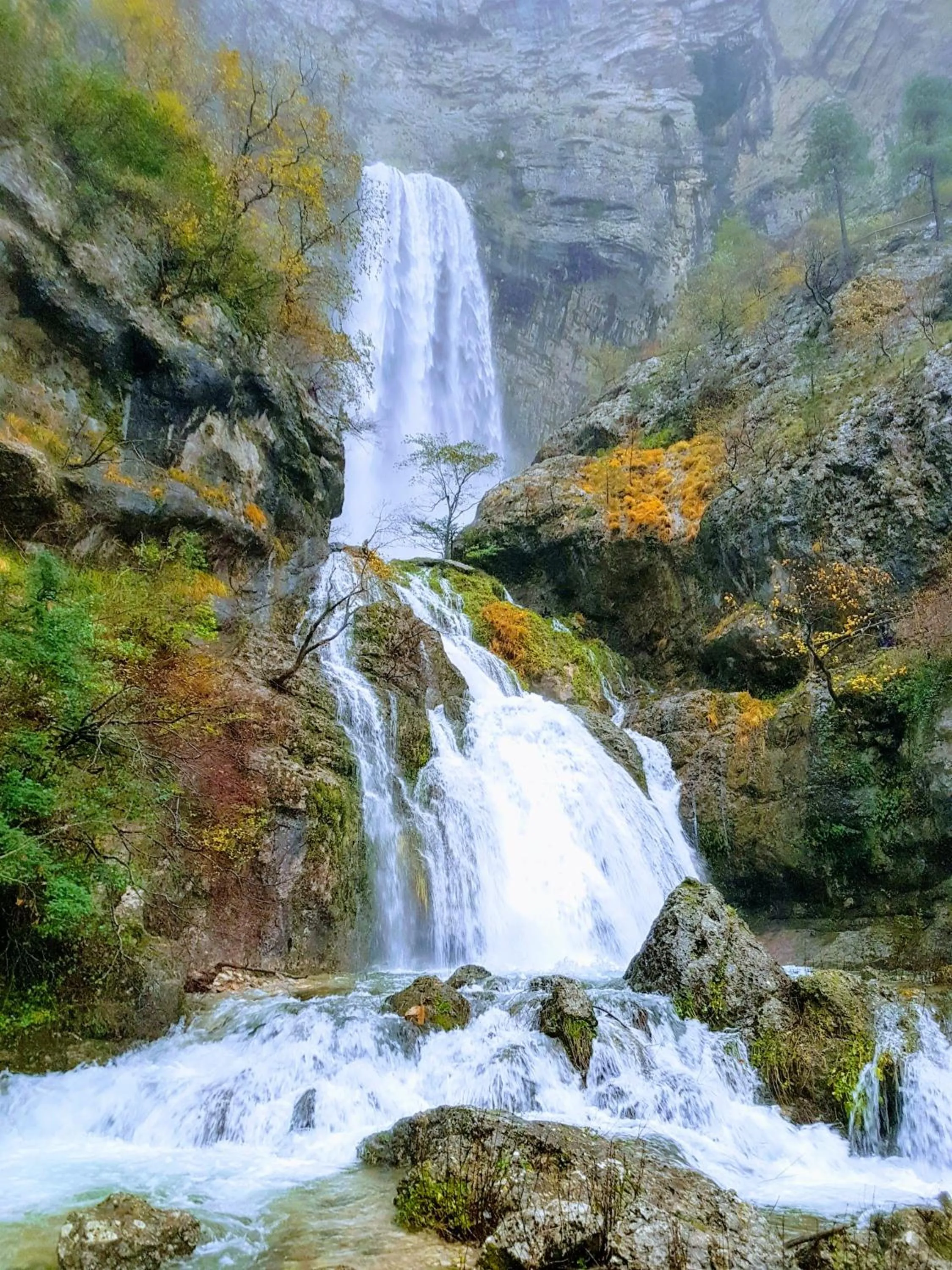 La cabaña del lago en ZAFIRO LAGUNAZO Parque Natural del Río Mundo