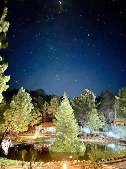 La cabaña del lago en ZAFIRO LAGUNAZO Parque Natural del Río Mundo La cabaña del lago en ZAFIRO LAGUNAZO Parque Natural del Río Mundo