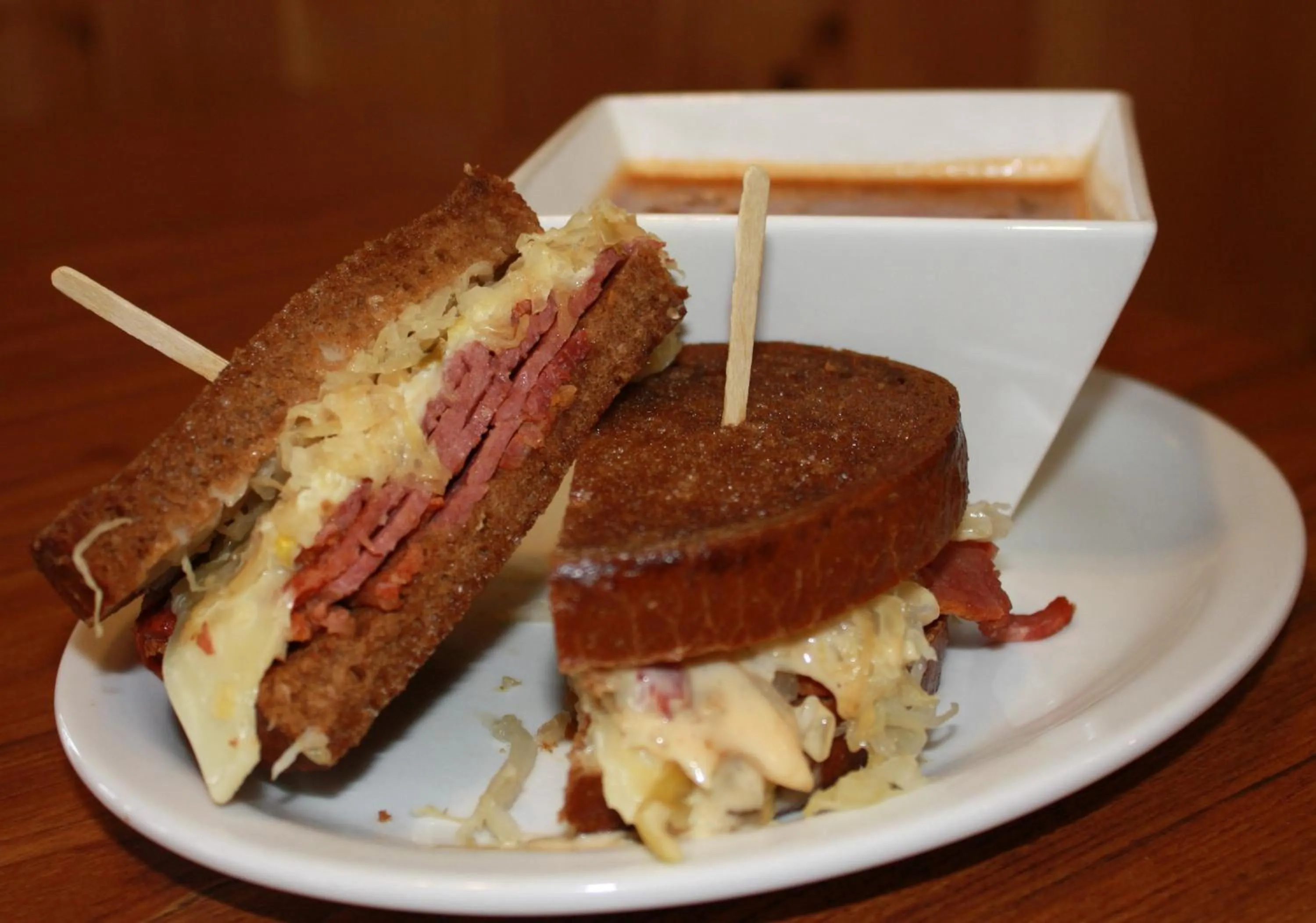 Food and drinks in Carolyn Beach Inn