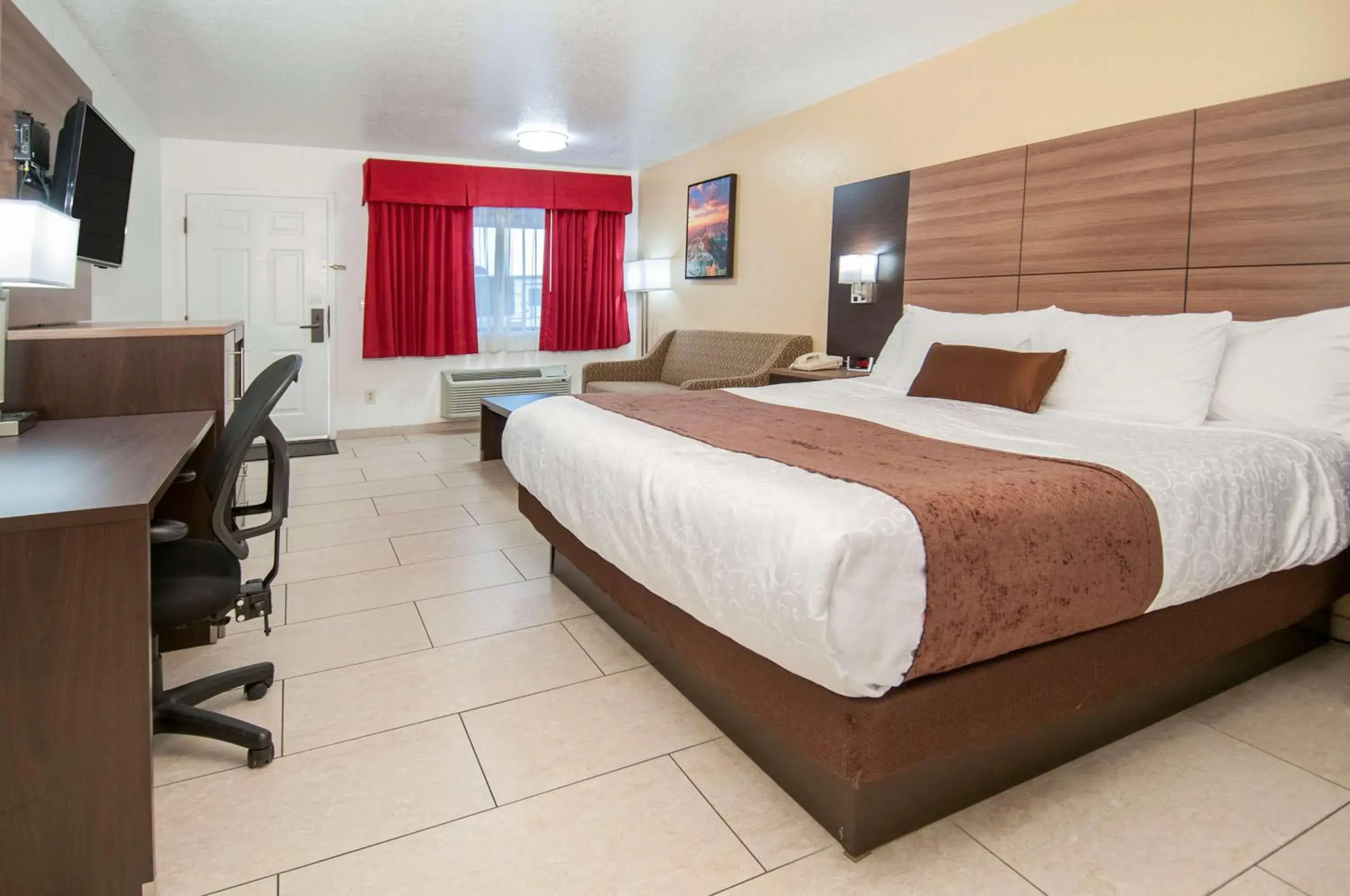 Photo of the whole room, Bed in Best Western Santa Rosa Inn Photo of the whole room, Bed in Best Western Santa Rosa Inn