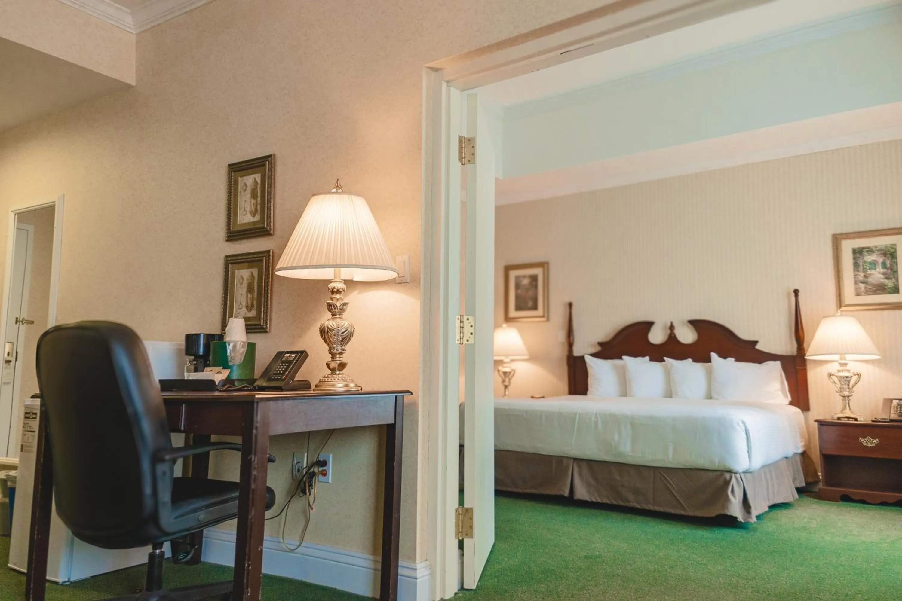 Bedroom, Bed in The Casablanca Hotel