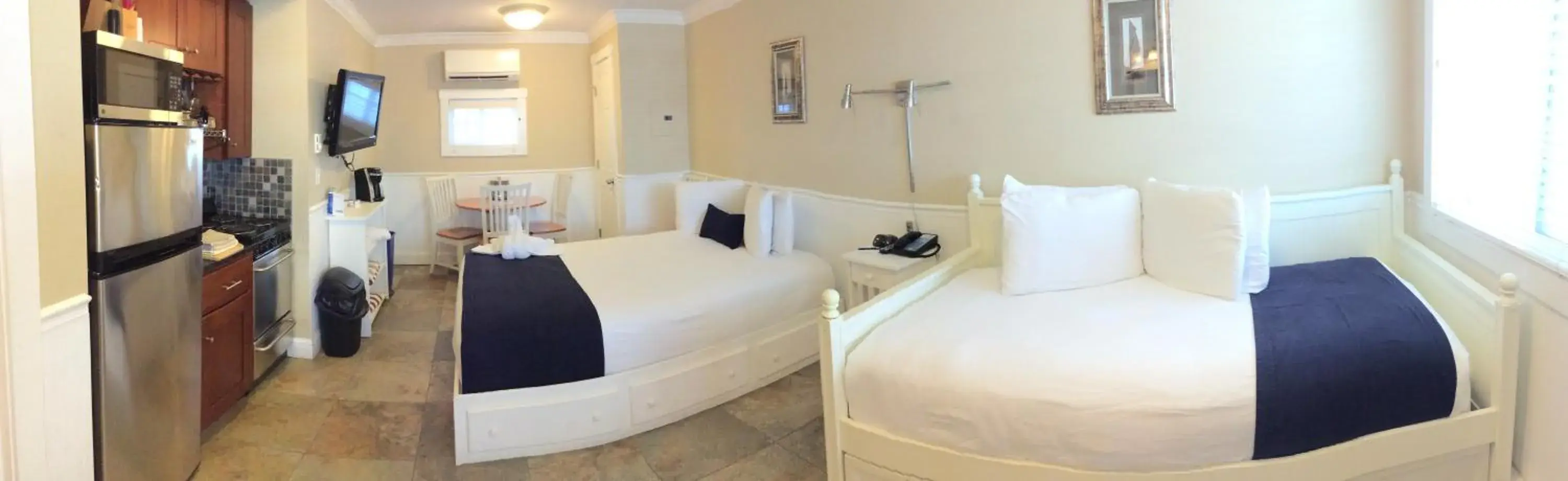 Quadruple Room with Balcony in The Beachwood Quadruple Room with Balcony in The Beachwood